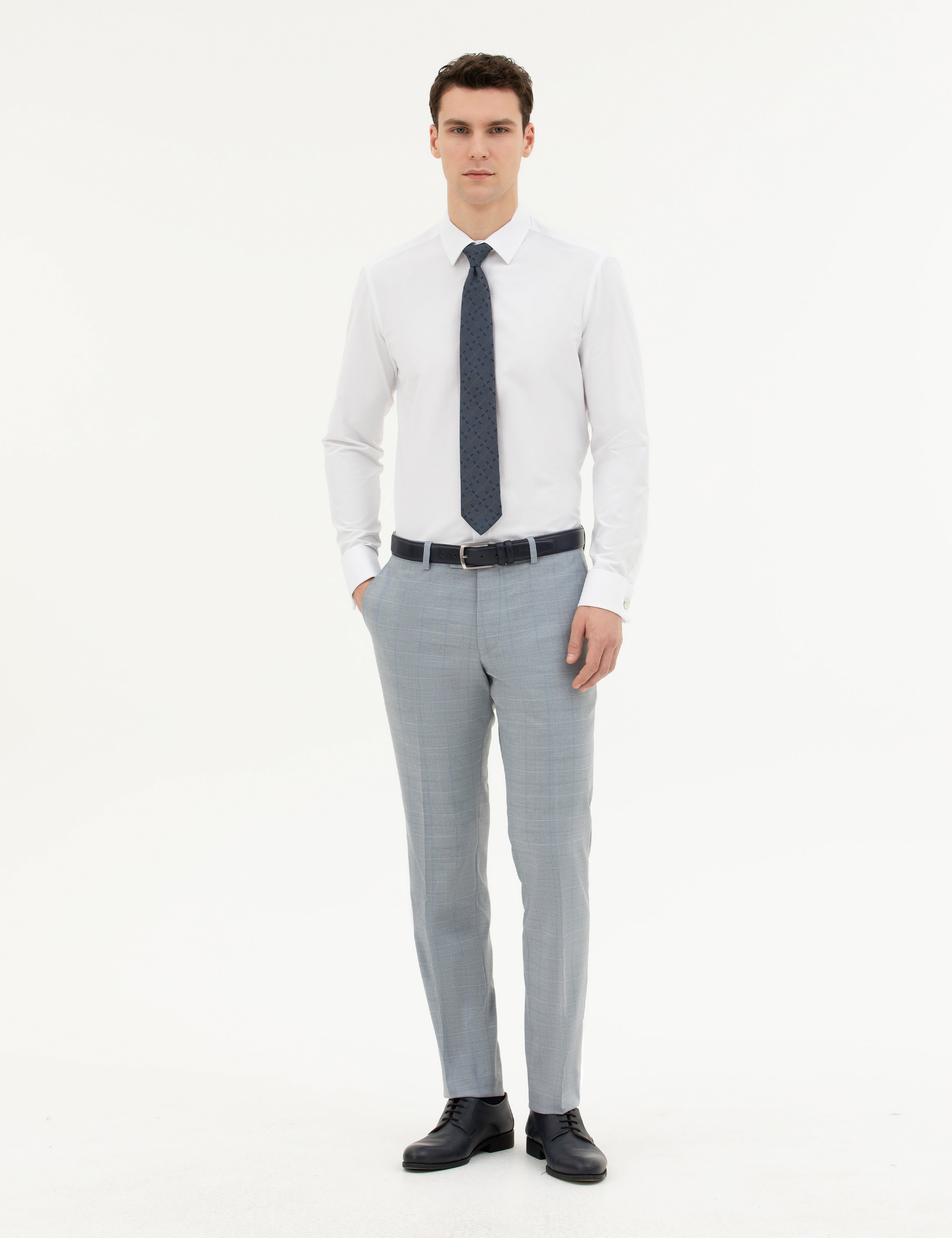 Beyaz Slim Fit Uzun Kollu Basic Gömlek