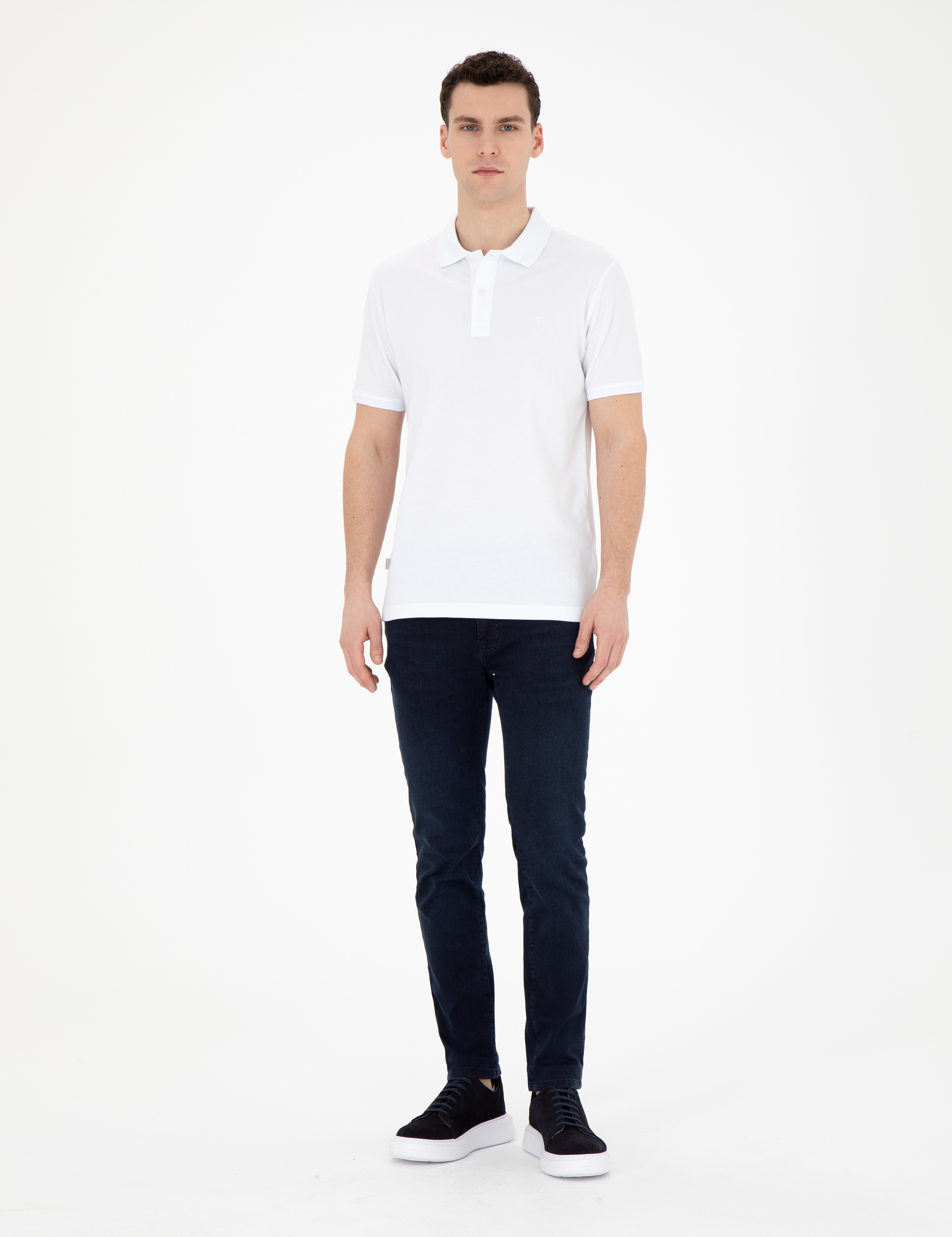 Beyaz Slim Fit Basic Tişört - Image 4