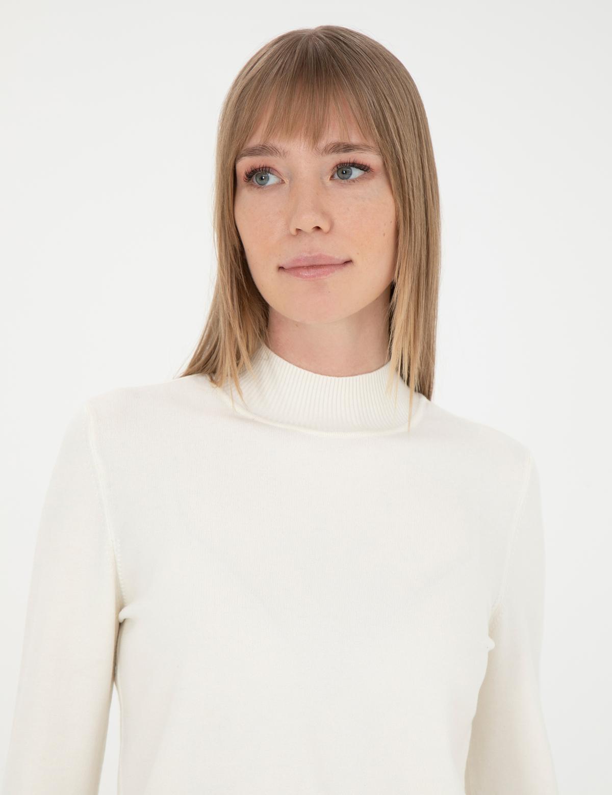 Ekru Slim Fit Yarım Balıkçı Yaka Kazak - 50278031003