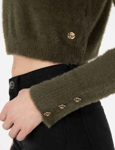 Haki Crop Top Kazak