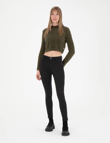 Haki Crop Top Kazak