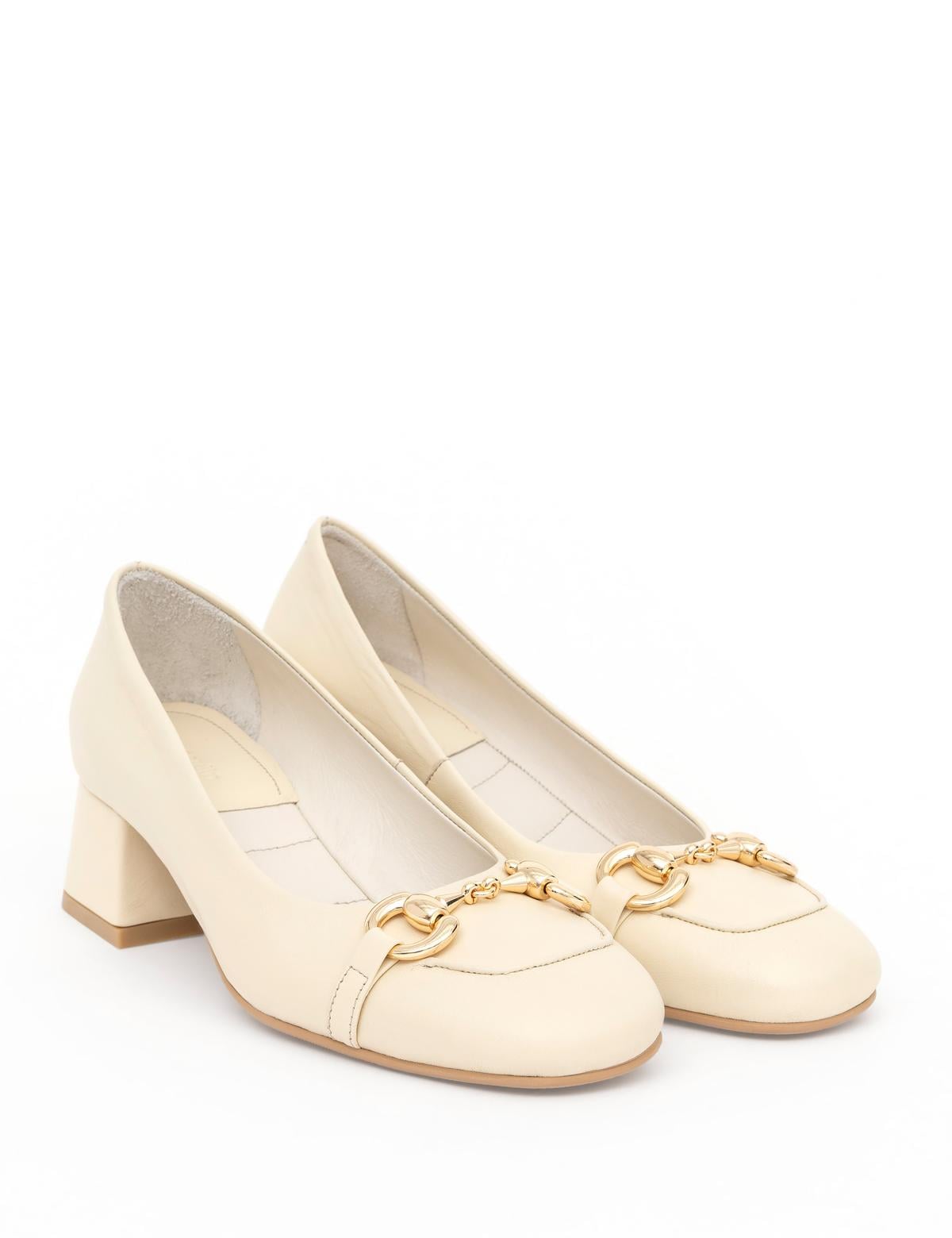 Krem Topuklu Ayakkabı
