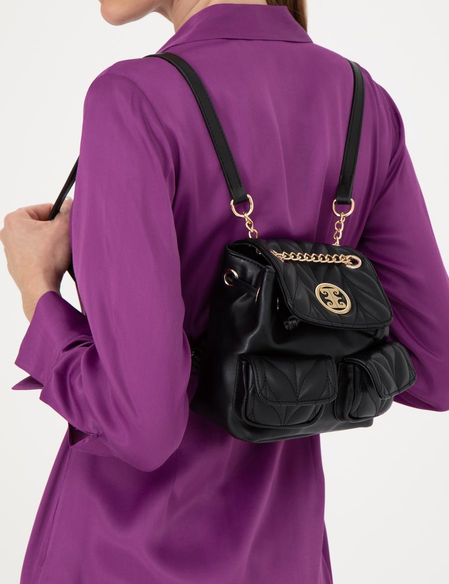 Siyah Sırt Çantası