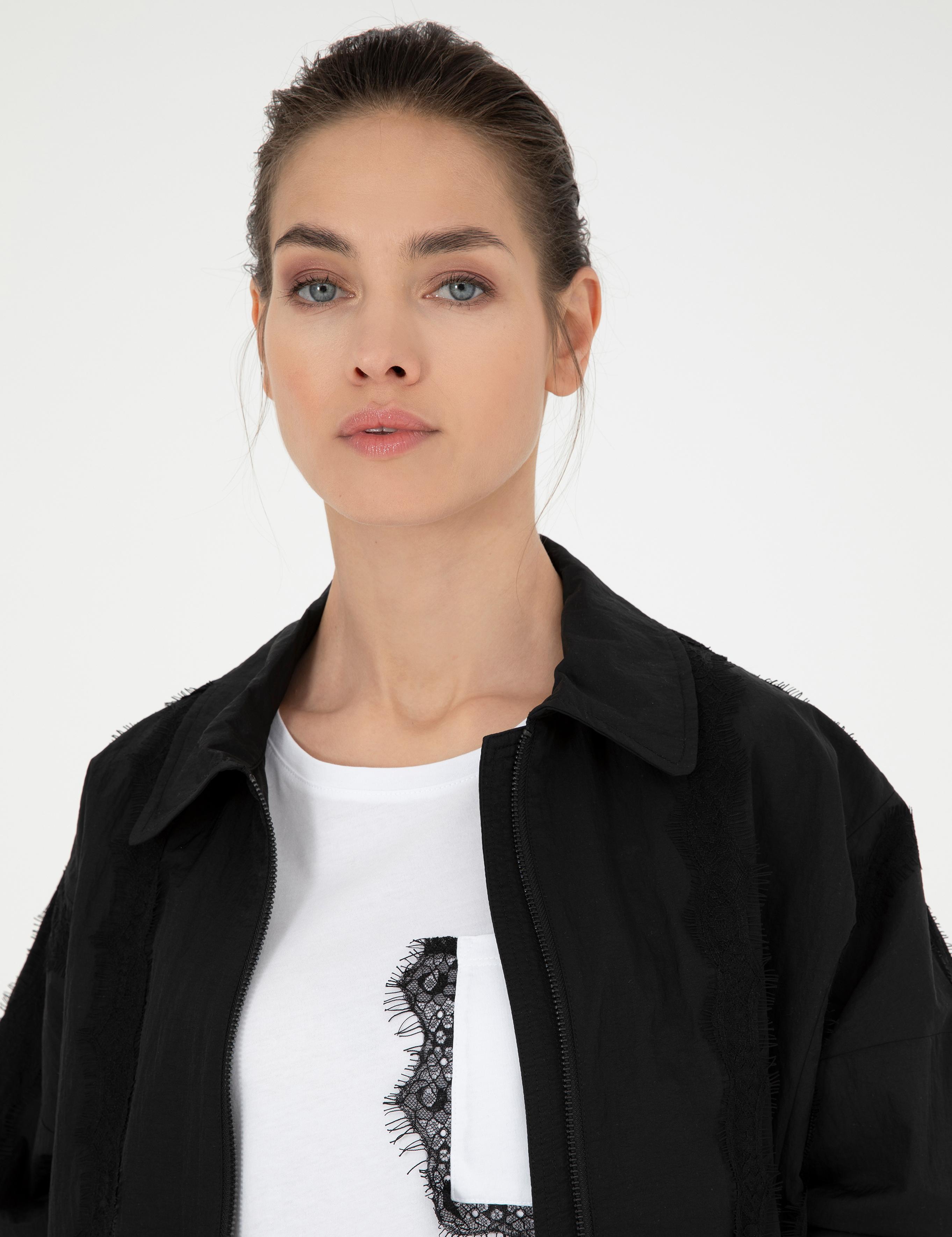 Siyah Comfort Fit Mevsimlik Mont