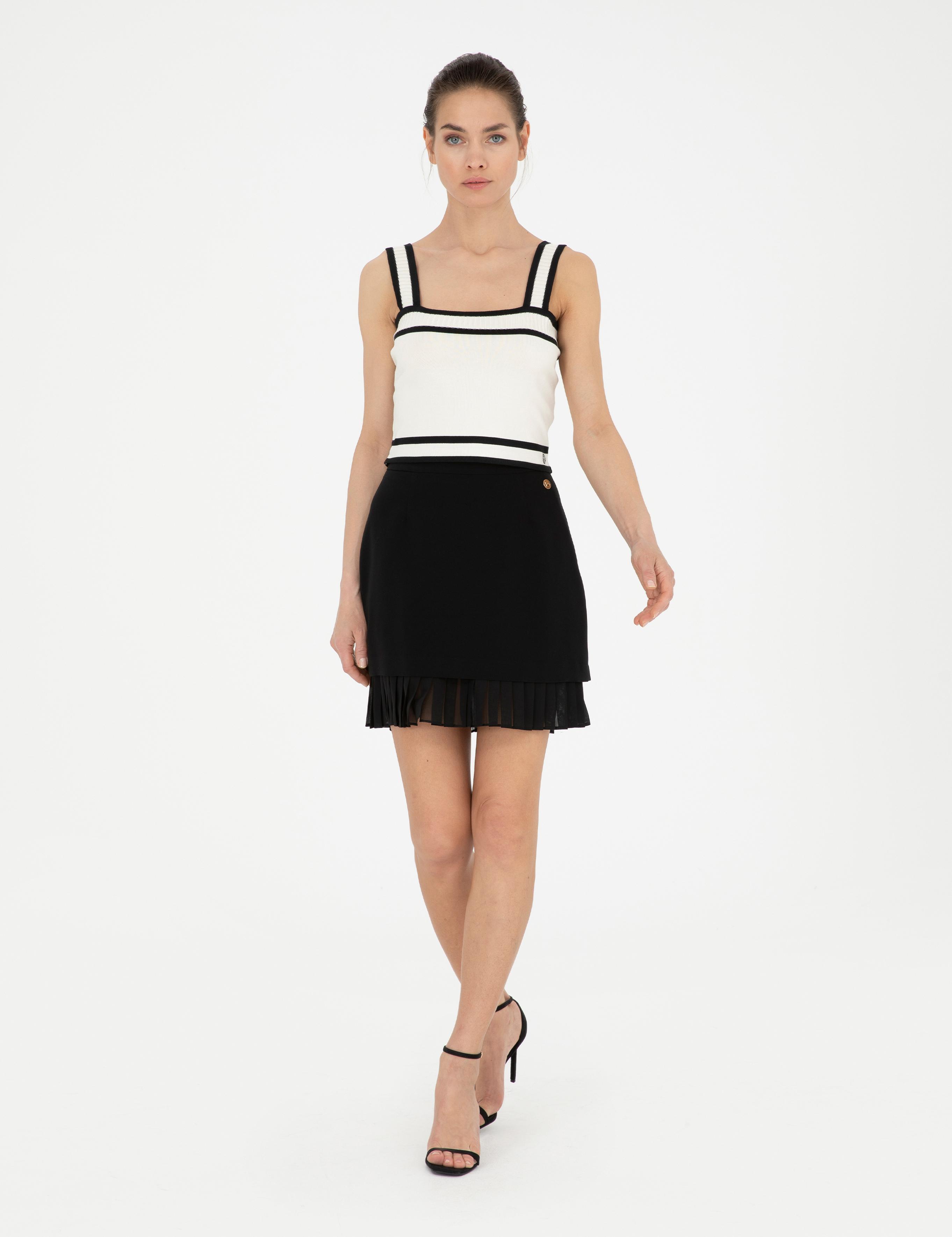 Siyah A Kesim Dokuma Etek