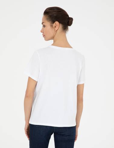 Beyaz Comfort Fit Tişört