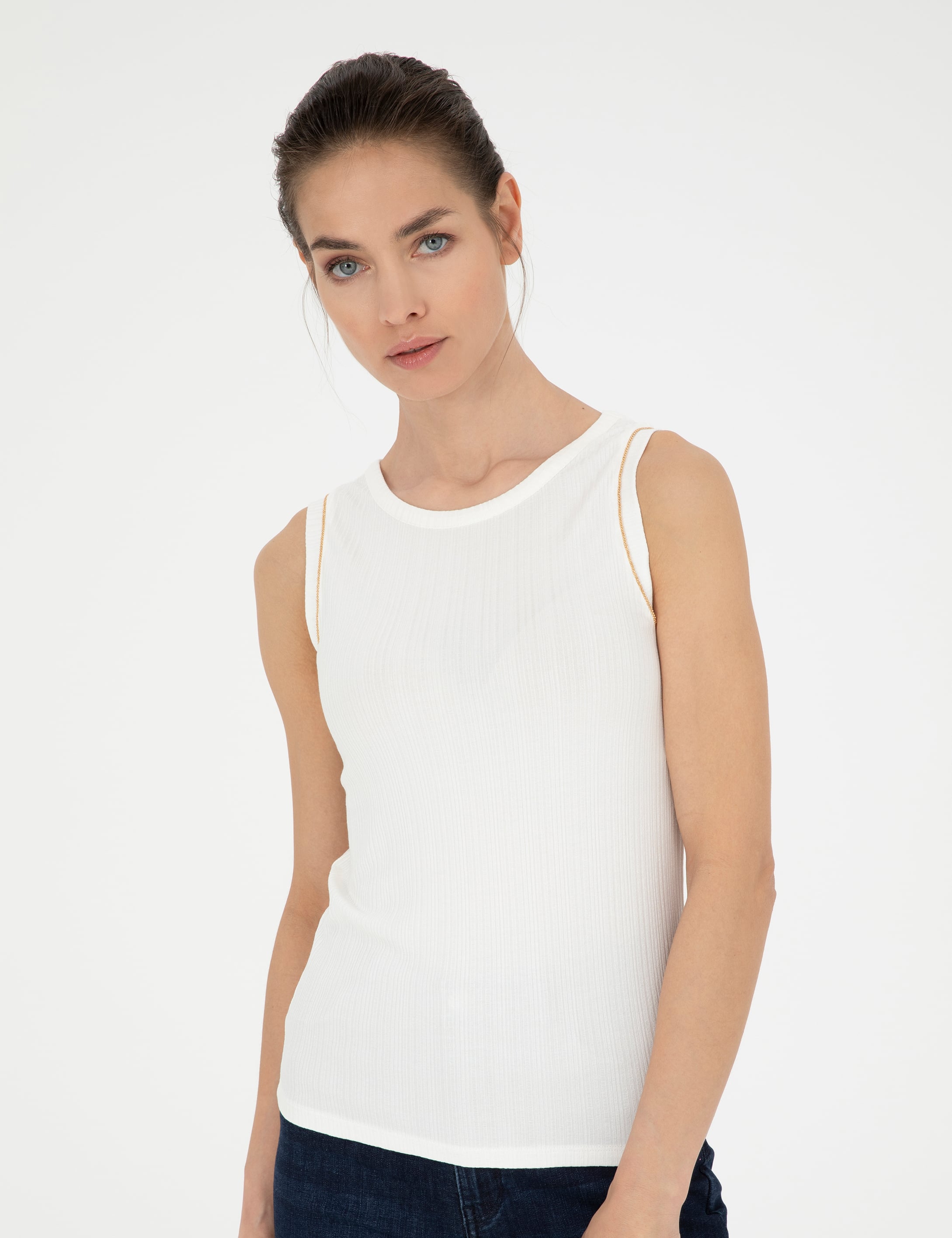 Beyaz Extra Slim Fit Tişört