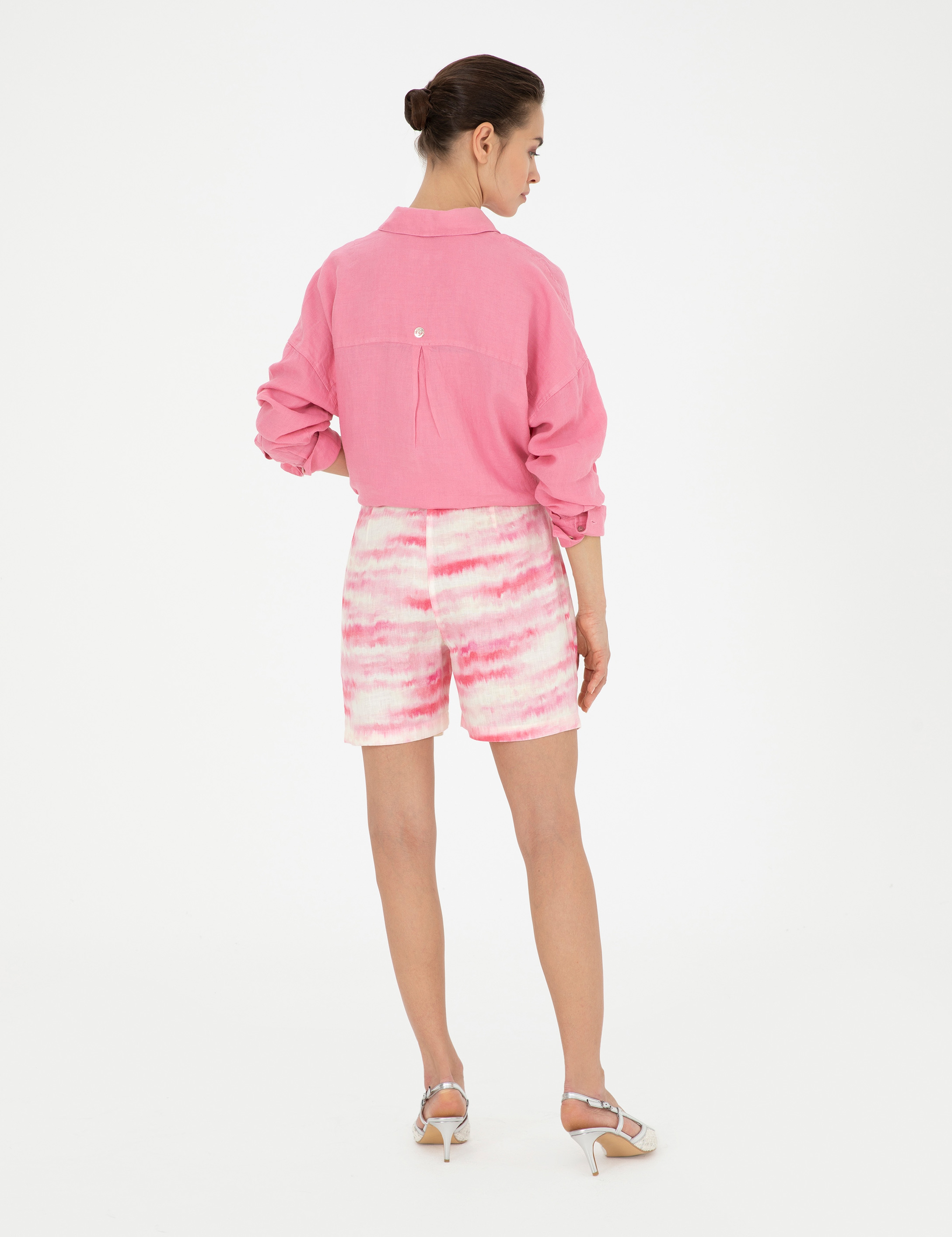 Pembe Keten Rahat Kesim Bermuda Şort - Image 4