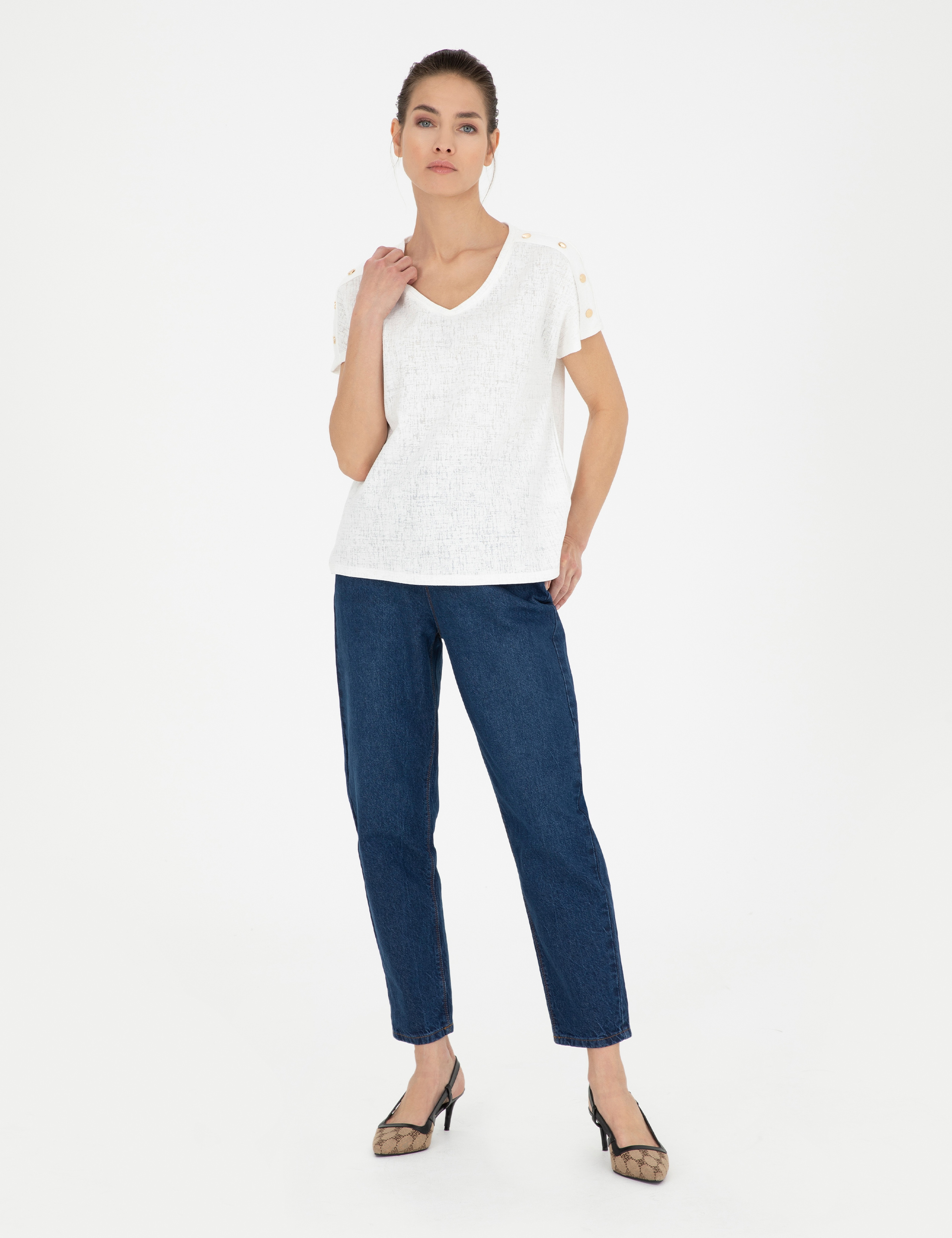 Ekru Regular Fit Tişört - Image 4