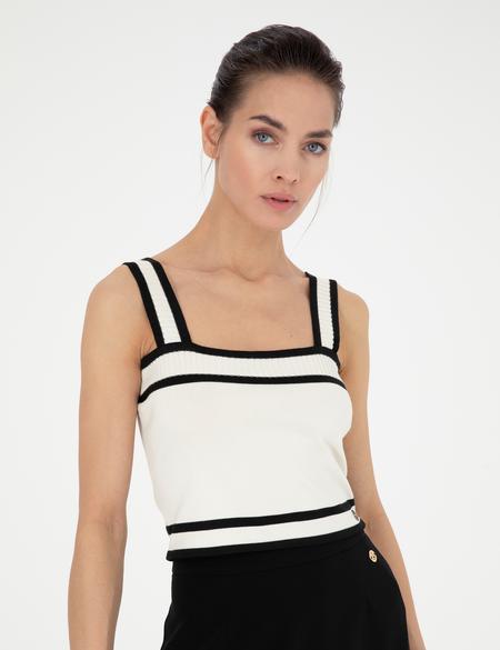 Beyaz Crop Top Triko Bluz - 50284233007