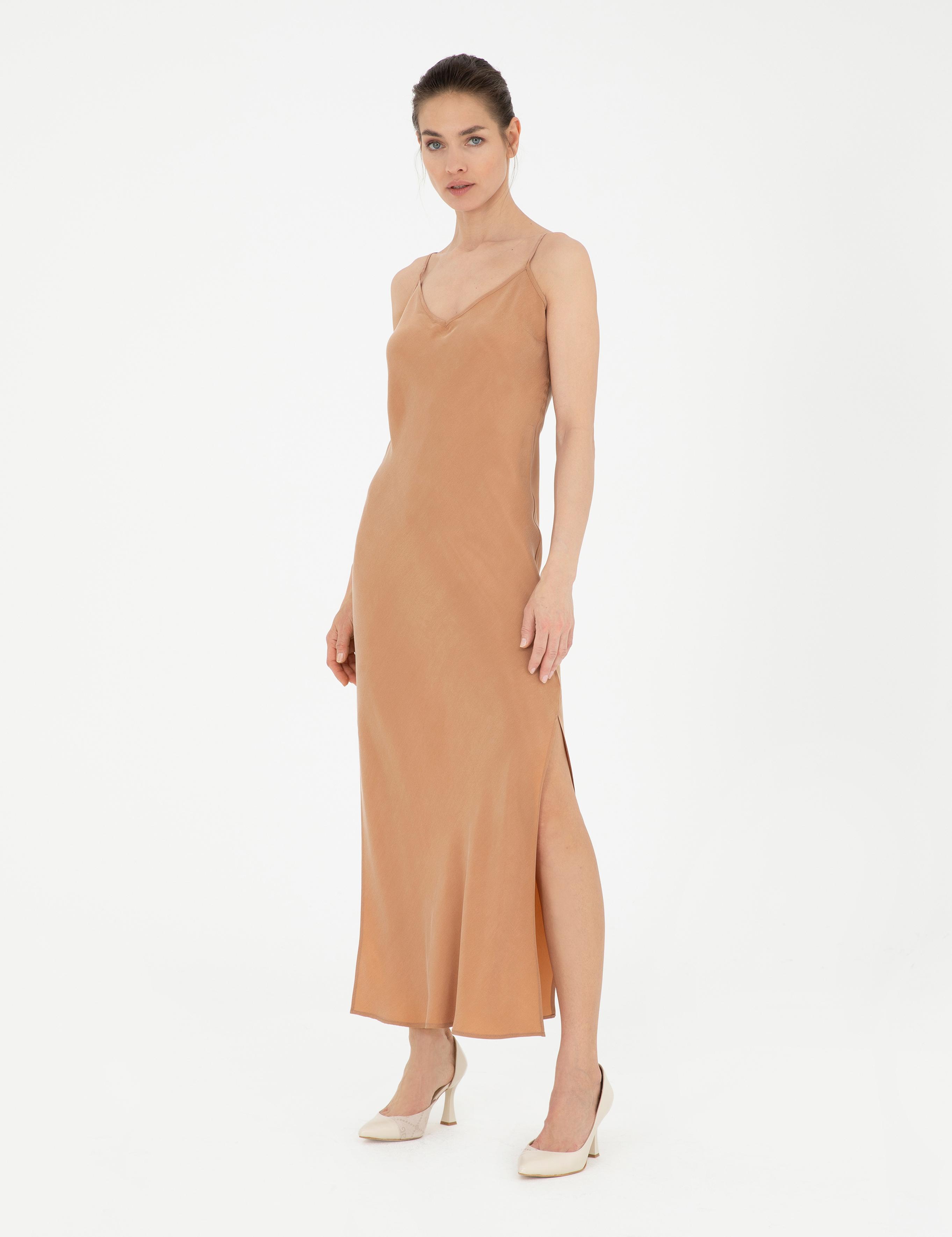 Kahverengi Slim Fit Yırtmaçlı Dokuma Elbise