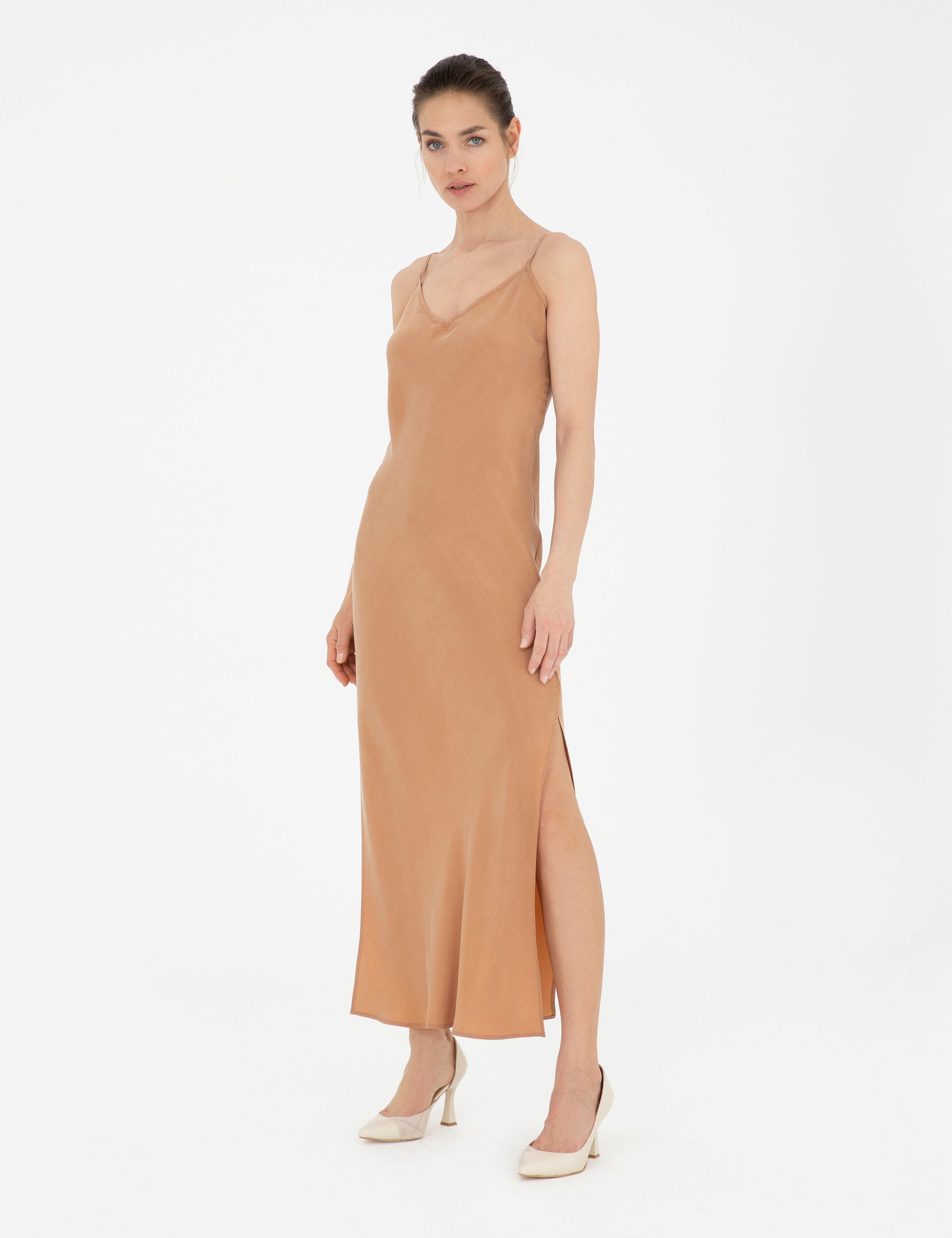 Kahverengi Slim Fit Yırtmaçlı Dokuma Elbise
