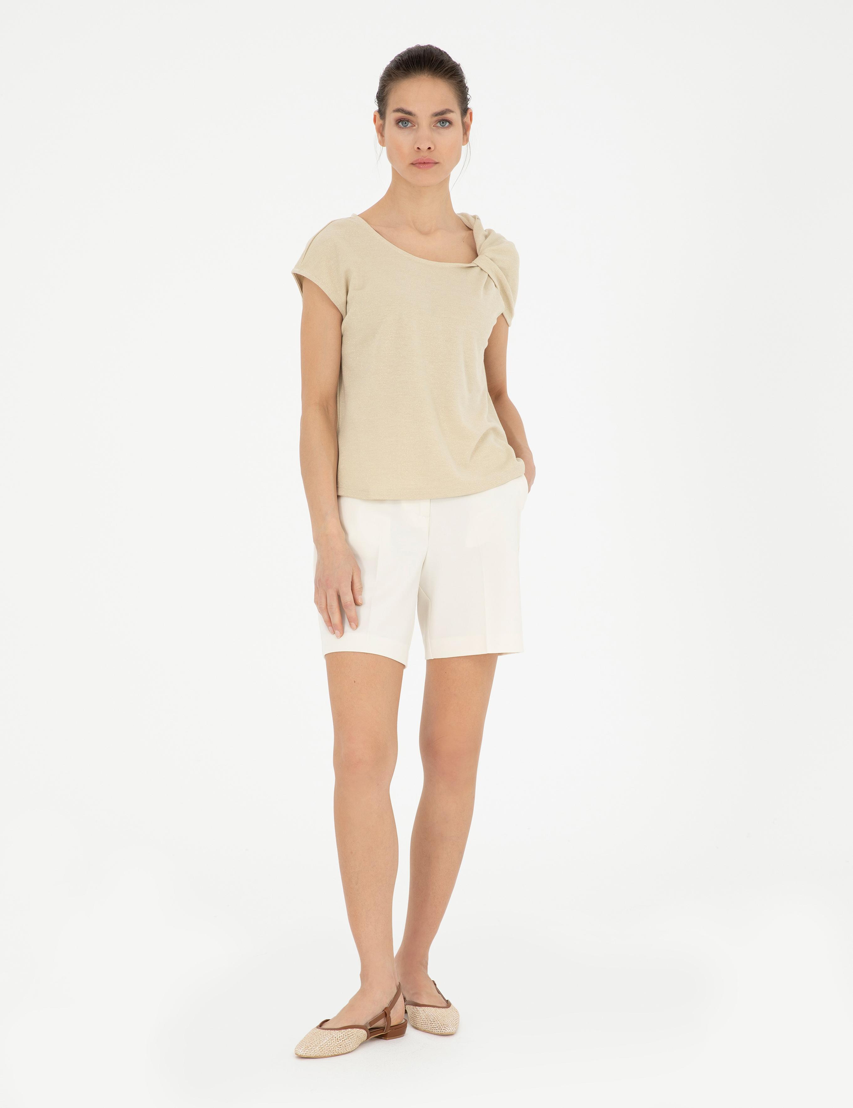 Bej A Kesim Tişört