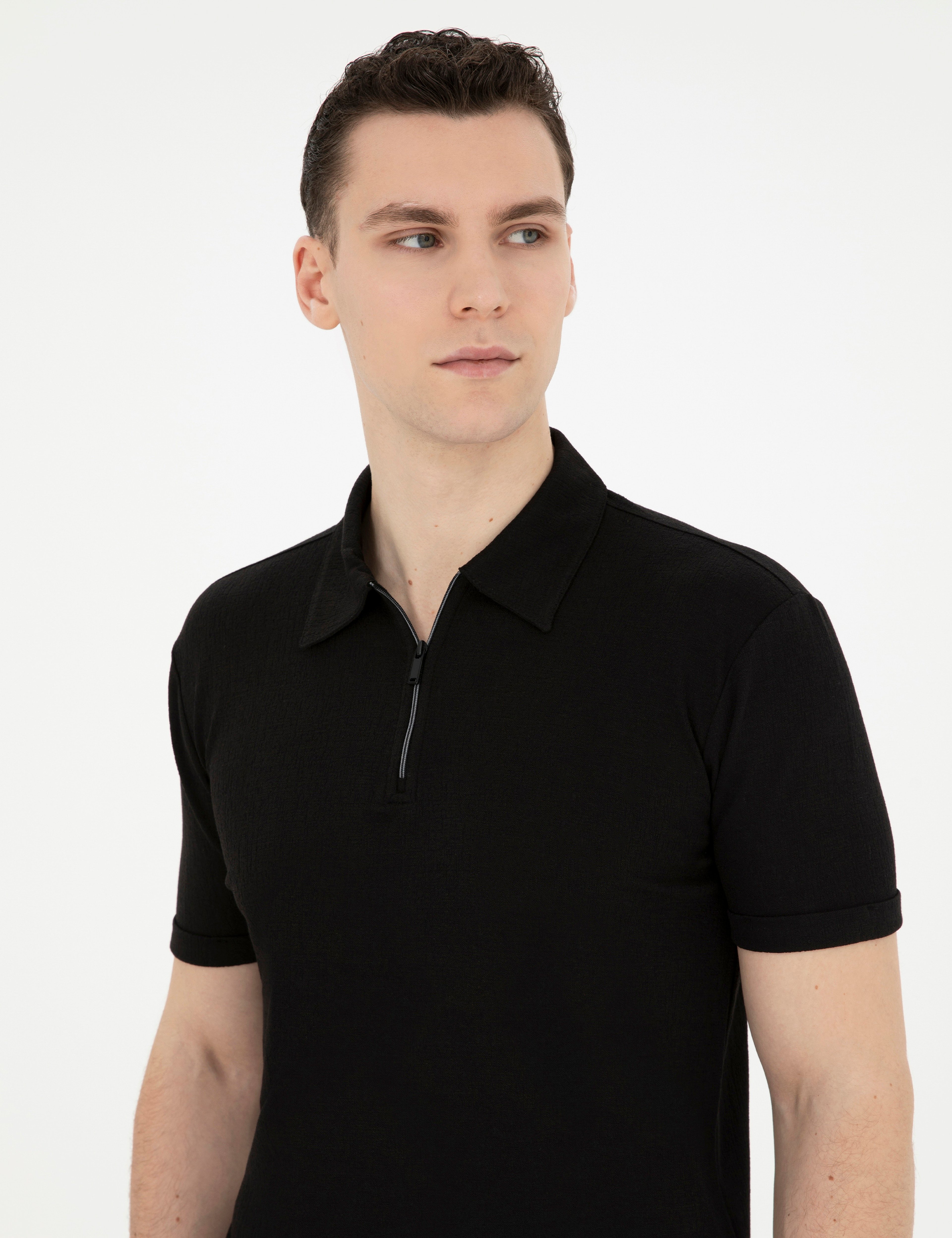 Siyah Slim Fit Fermuarlı Polo Yaka Tişört