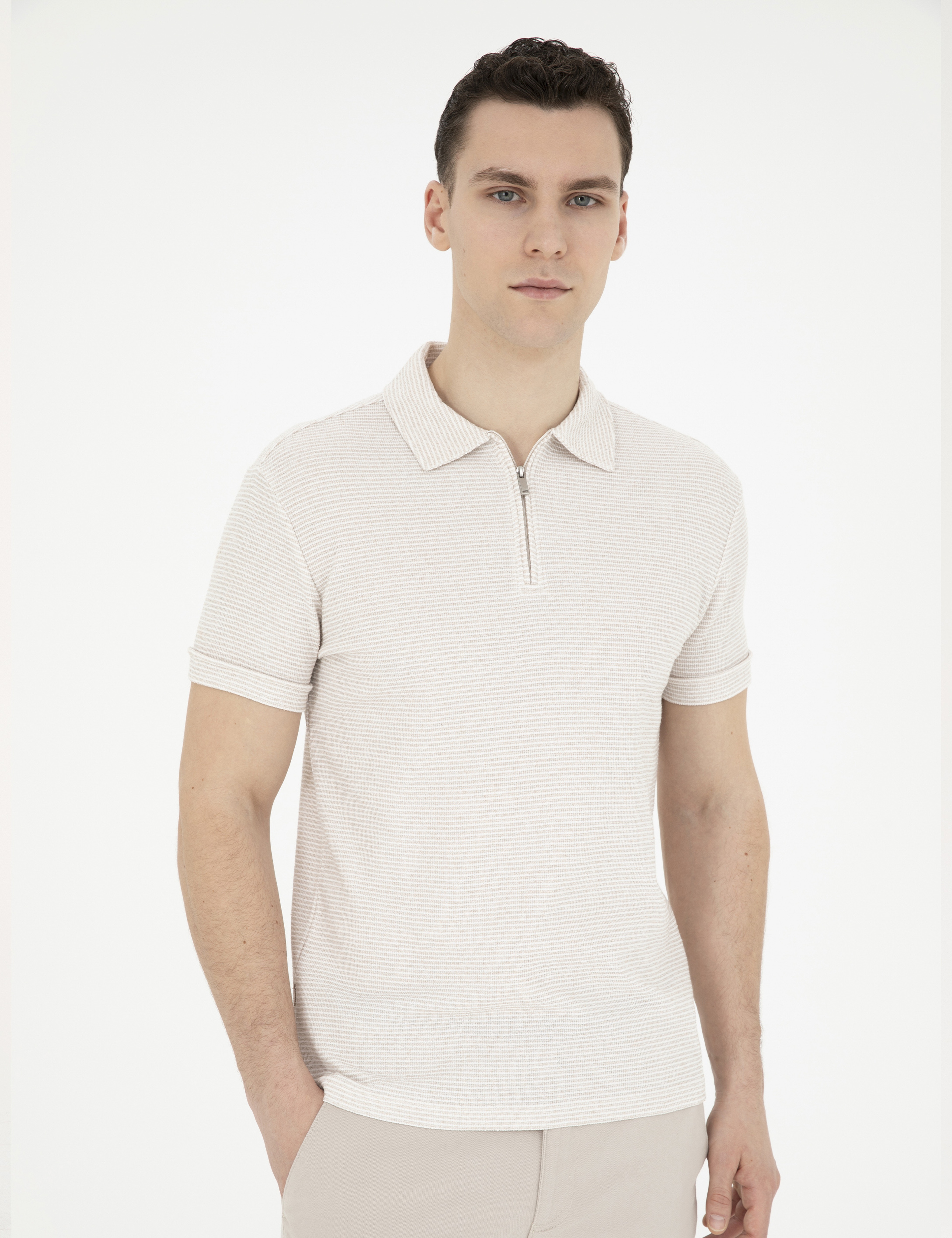 Bej Slim Fit Fermuarlı Polo Yaka Tişört