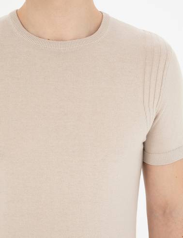 Bej Slim Fit Bisiklet Yaka Triko Tişört