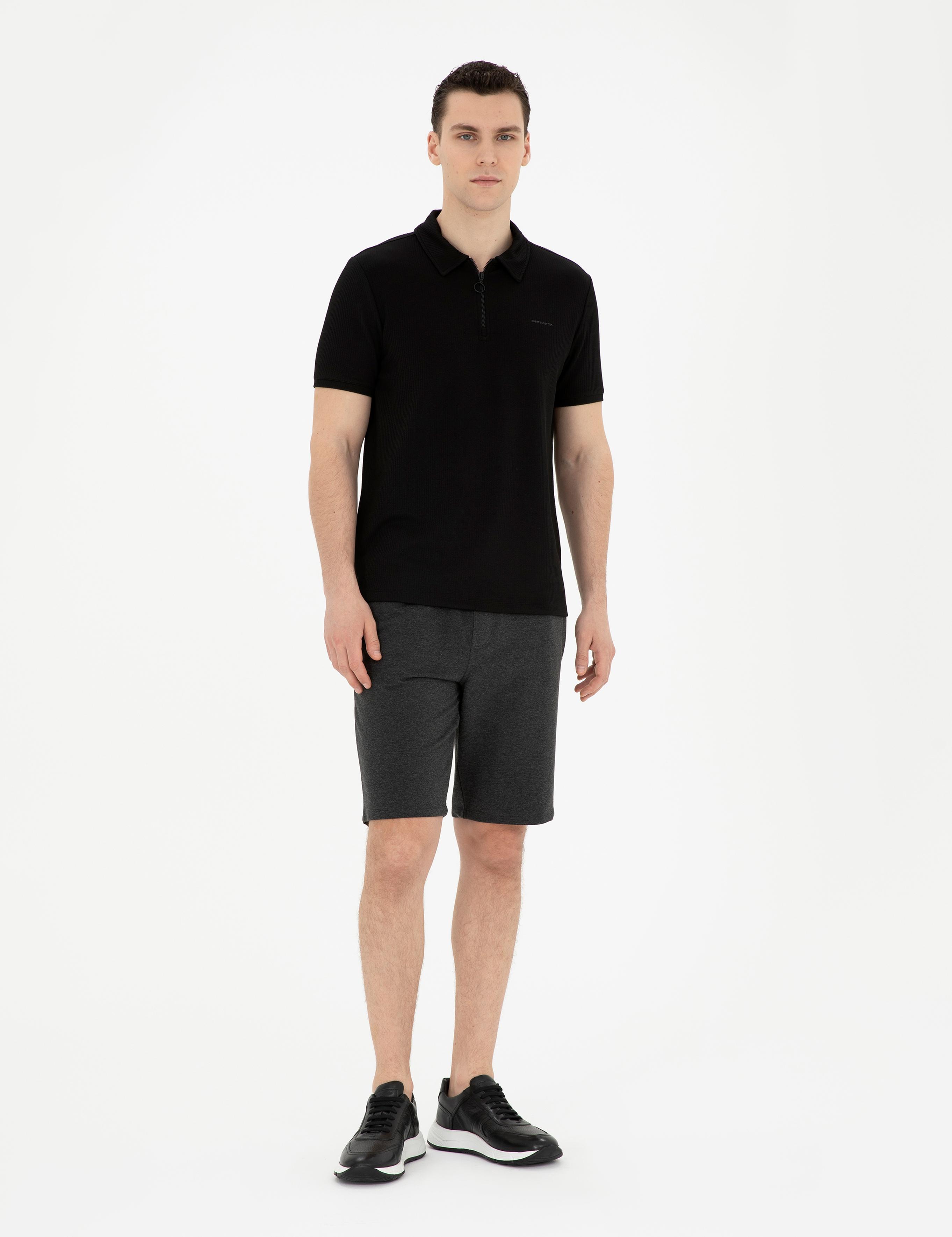 Siyah Regular Fit Tişört