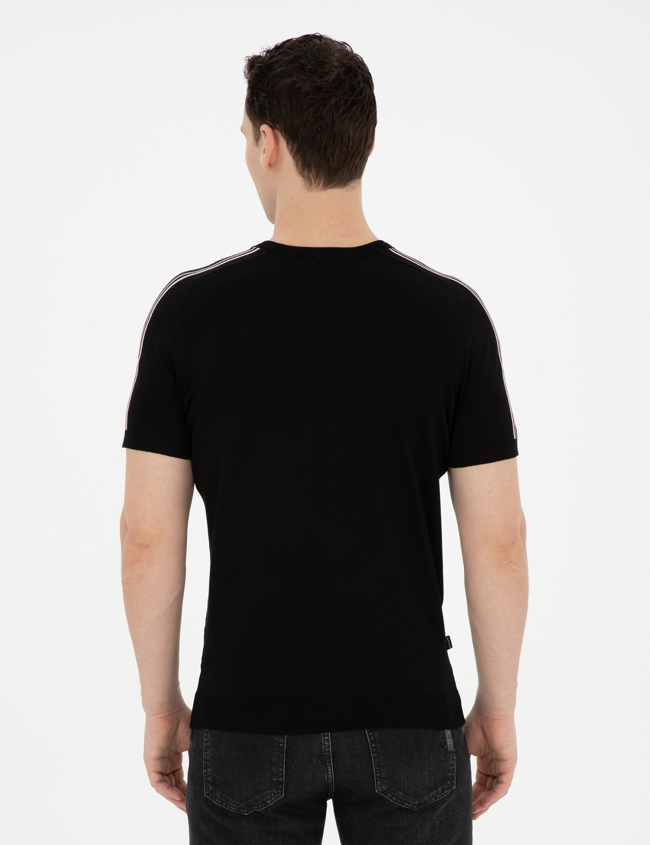 Siyah Slim Fit Bisiklet Yaka Triko Tişört
