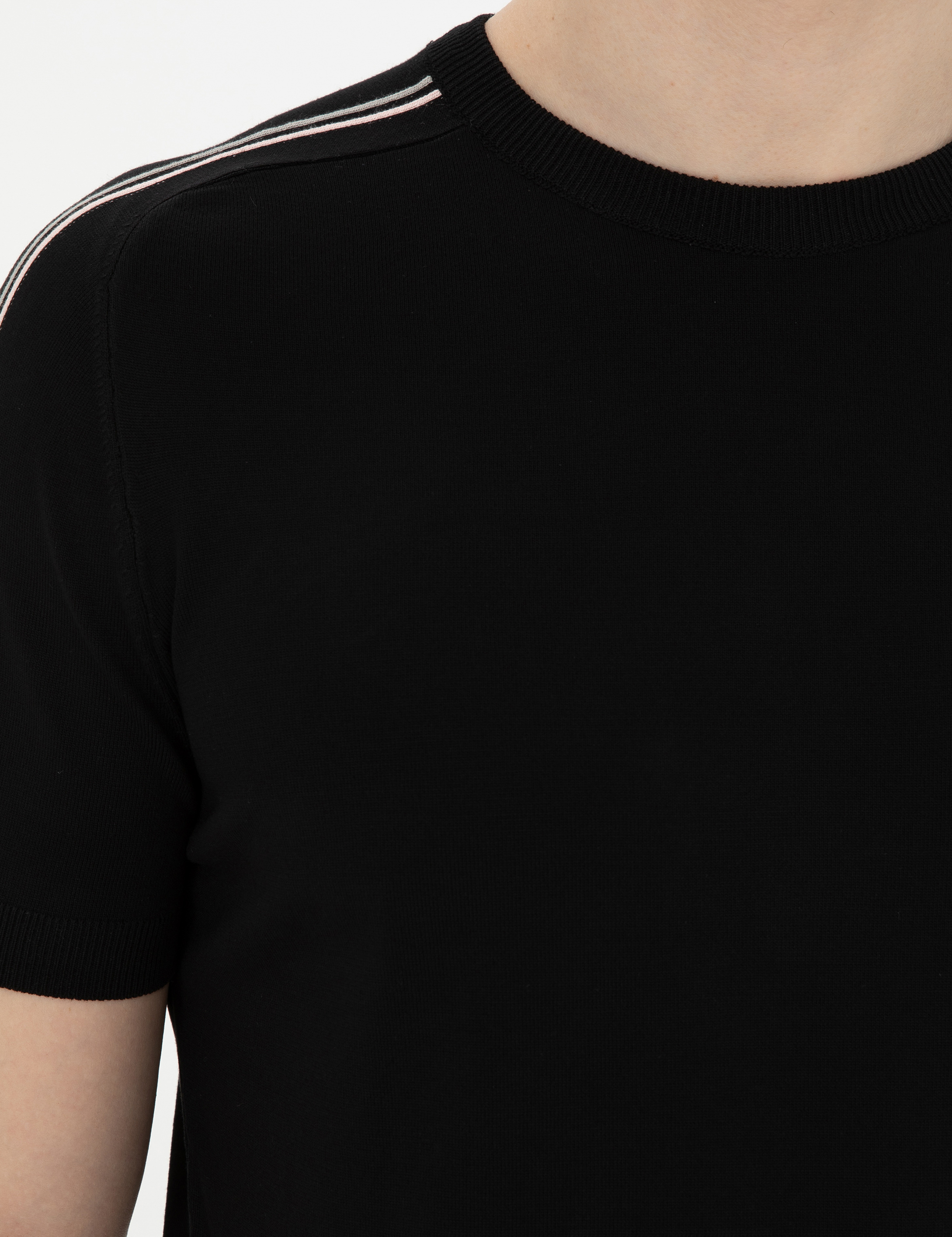 Siyah Slim Fit Bisiklet Yaka Triko Tişört