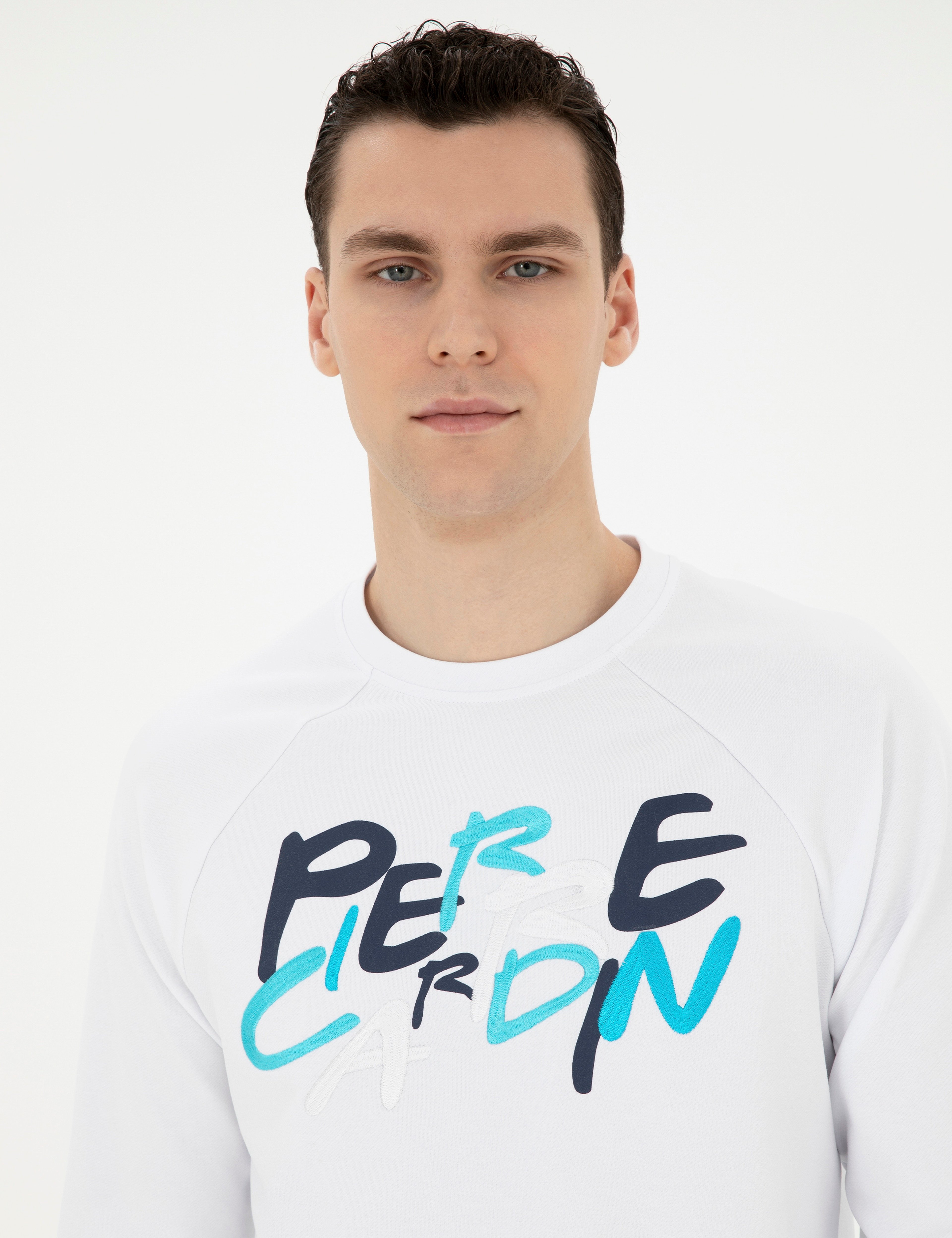 Beyaz Regular Fit Sweatshirt
