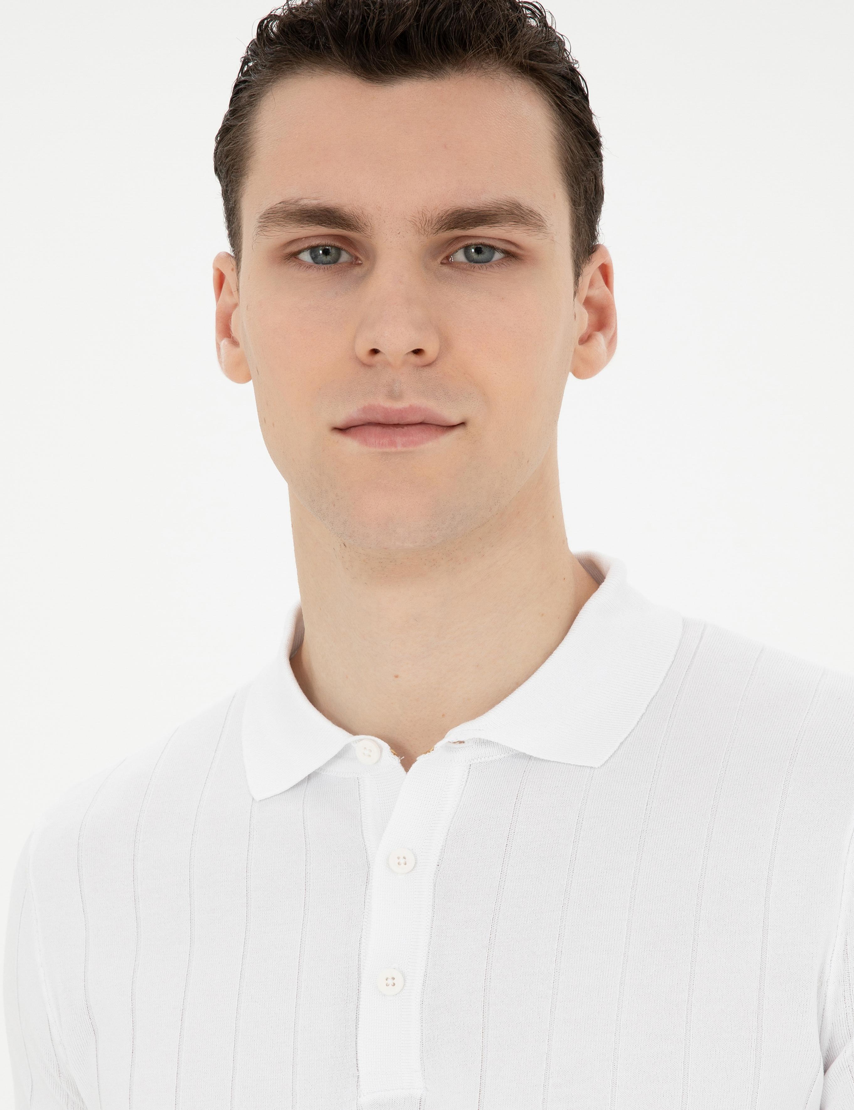 Ekru Slim Fit Düğmeli Polo Yaka Triko Tişört