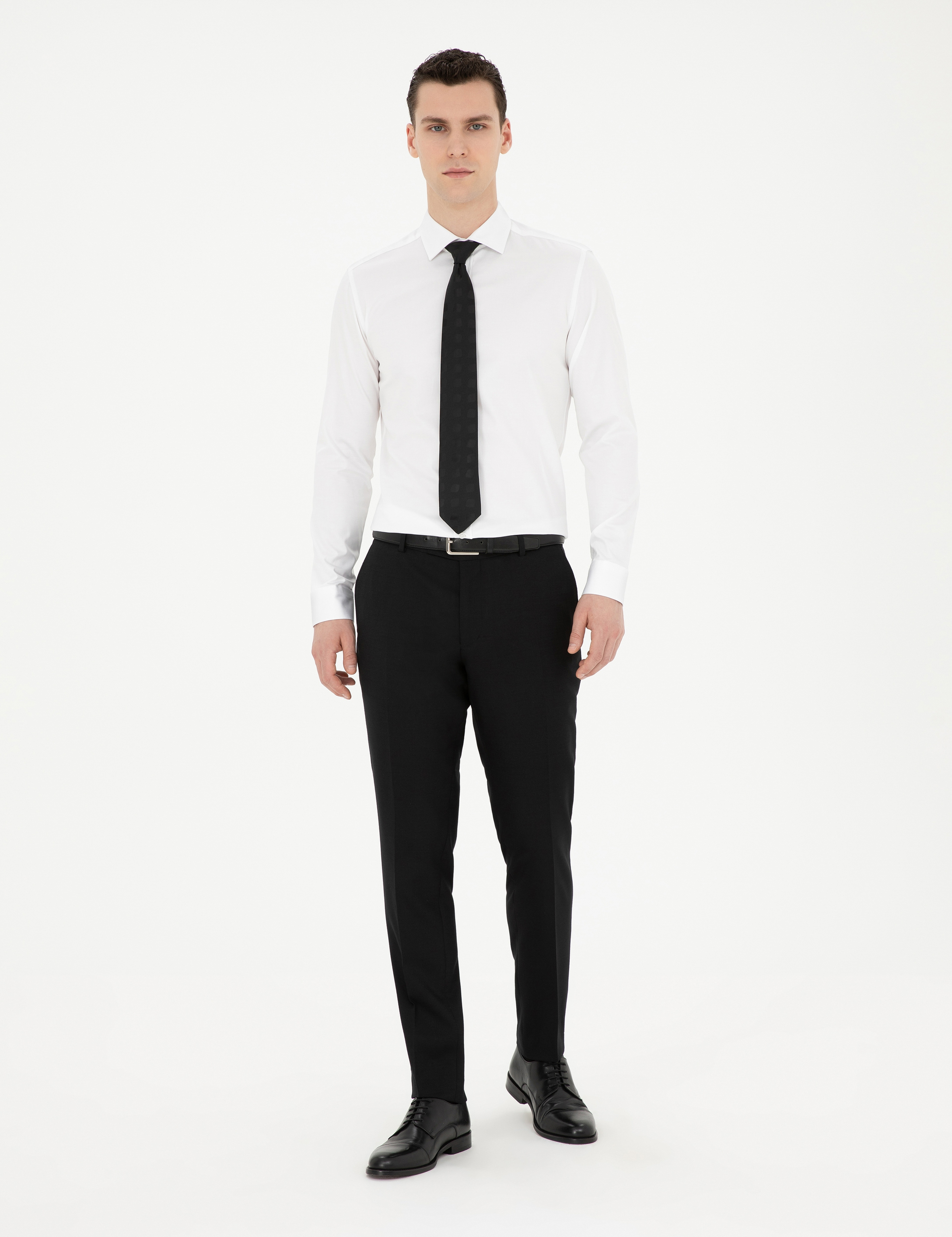 Beyaz Likralı Kolay Ütülenebilir Ekstra Slim Fit Basic Gömlek