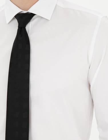 Beyaz Likralı Kolay Ütülenebilir Ekstra Slim Fit Basic Gömlek