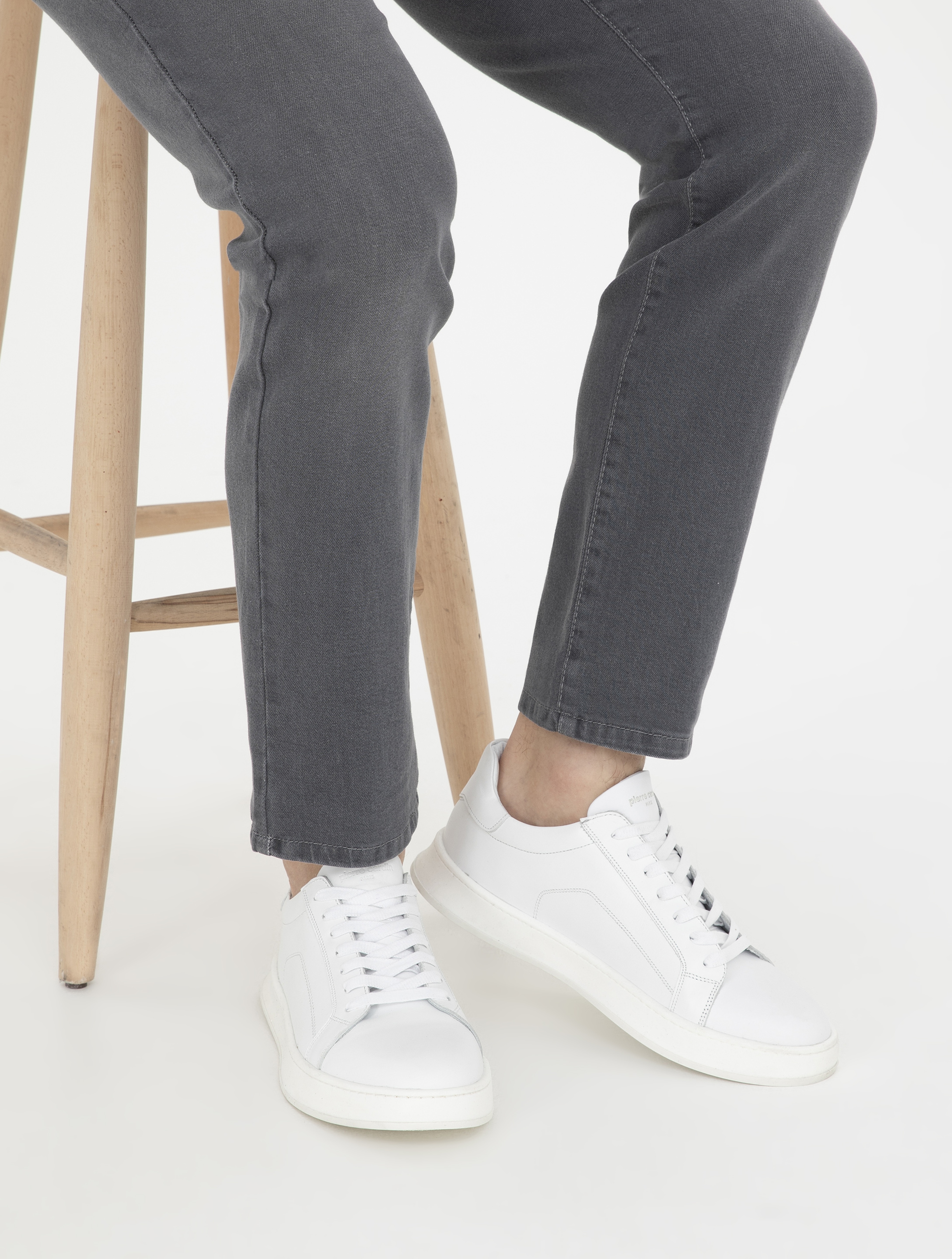 Beyaz Sneaker Ayakkabı - Image 7