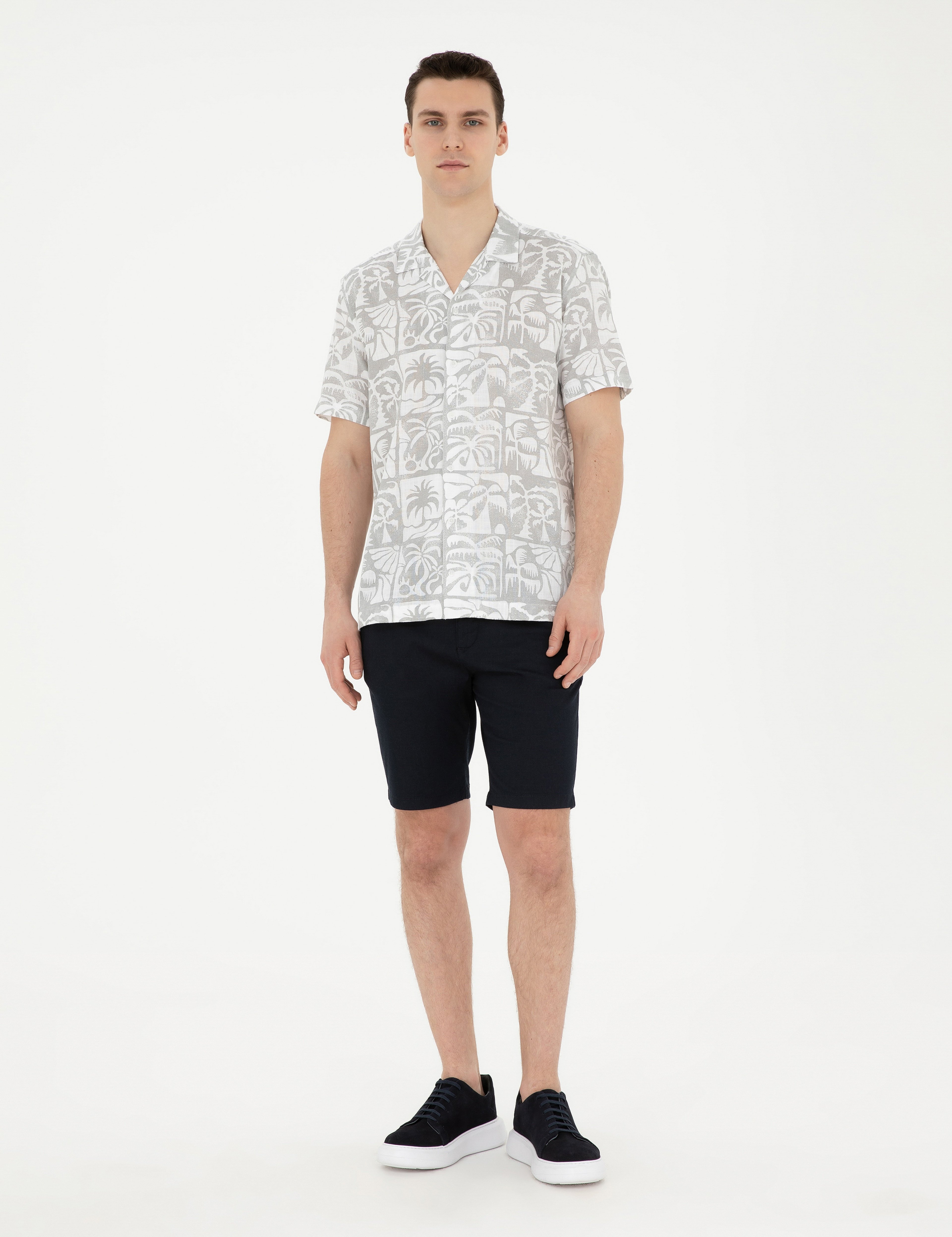 Lacivert Slim Fit Dokuma Şort - Image 1