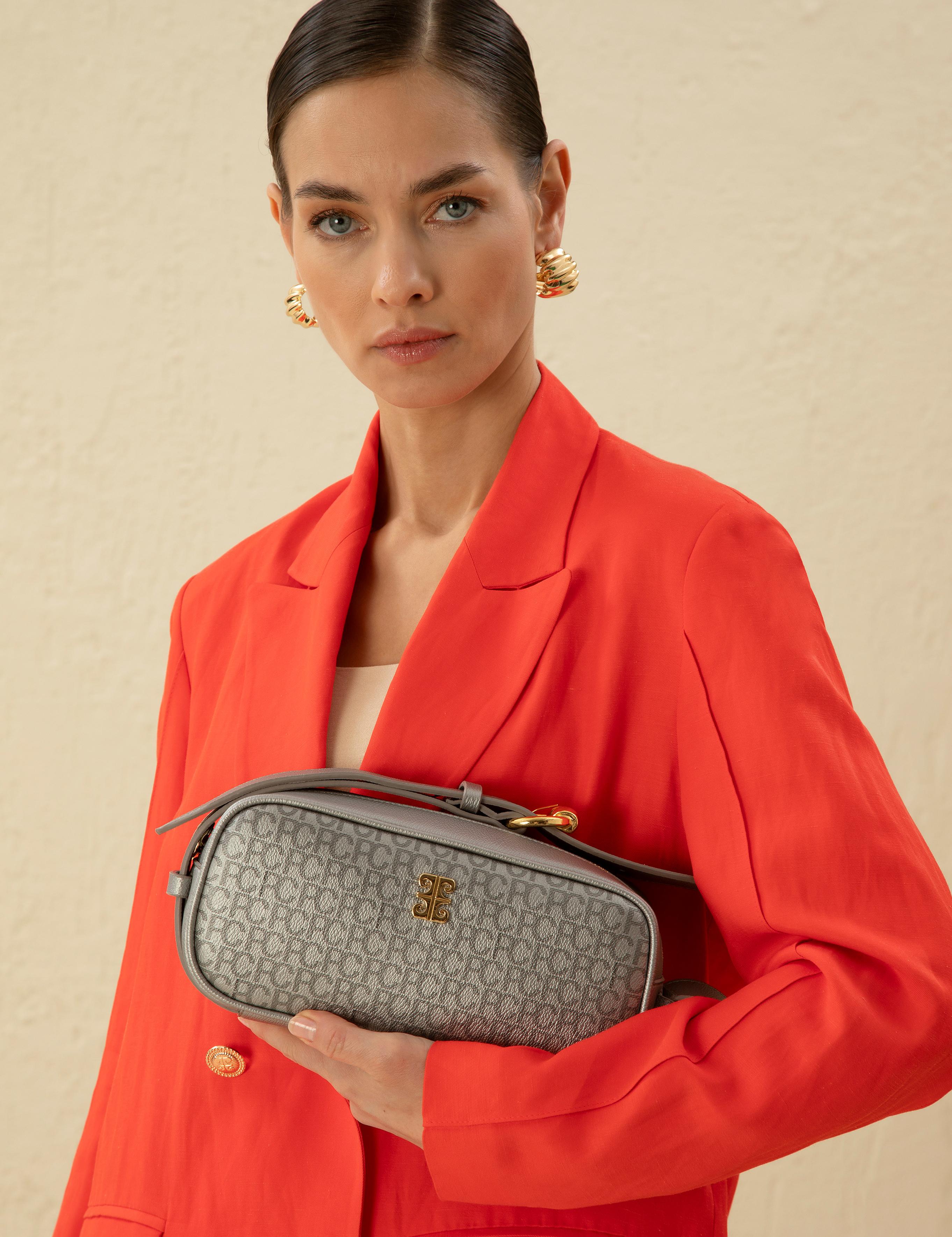 Gümüş Omuz Çantası