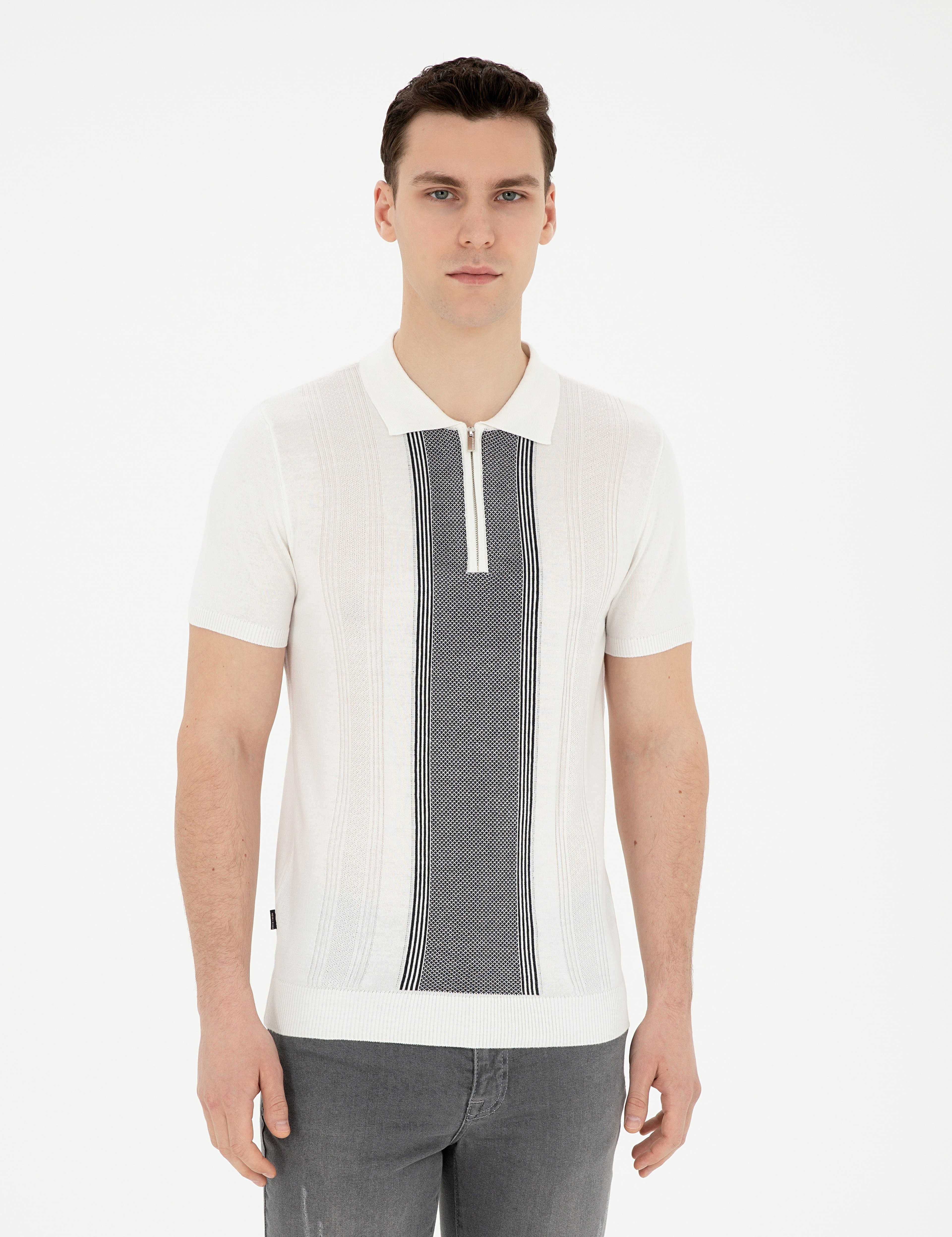 Beyaz Slim Fit Fermuarlı Polo Yaka Triko Tişört - Image 1