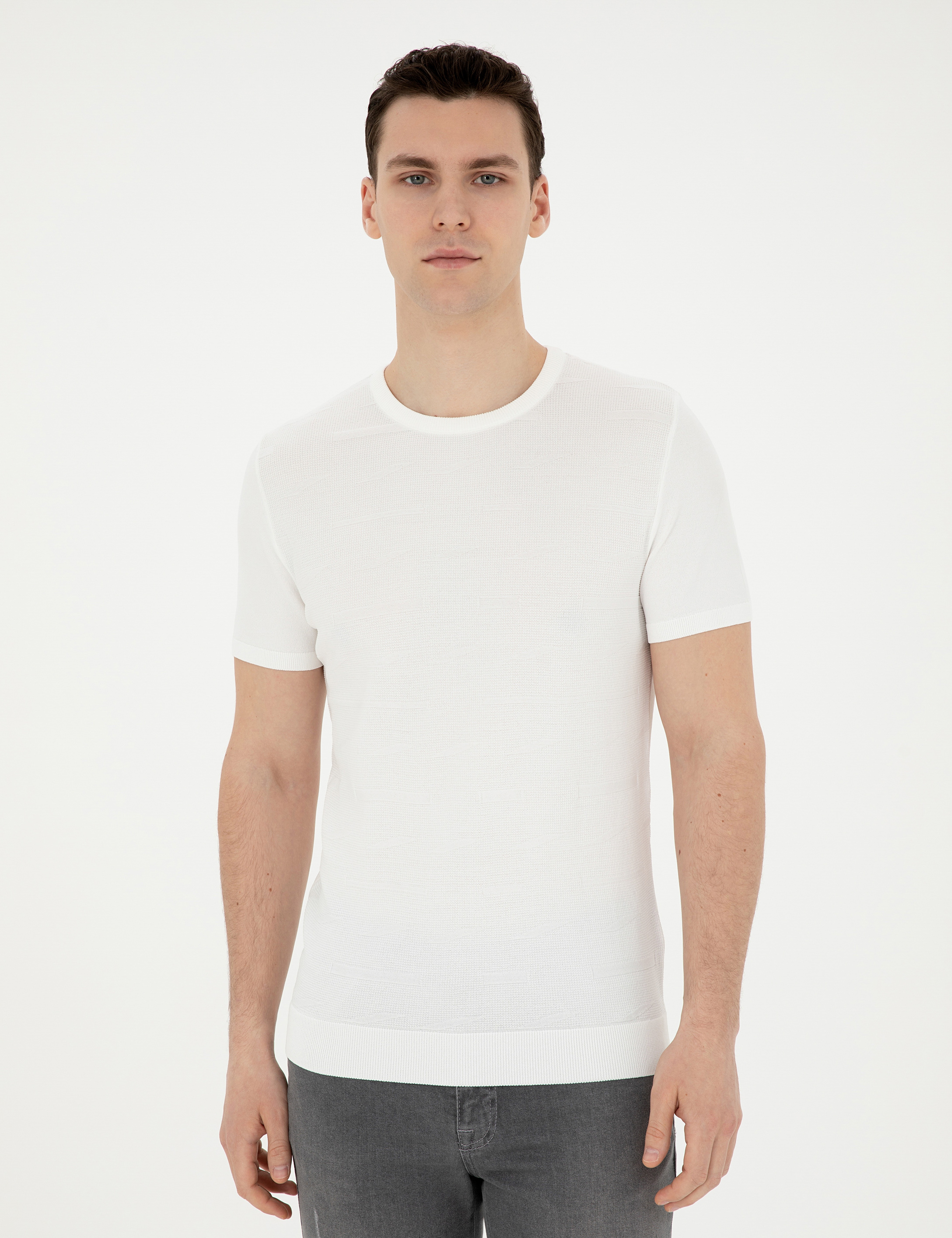 Beyaz Slim Fit Bisiklet Yaka Triko Tişört - Image 3