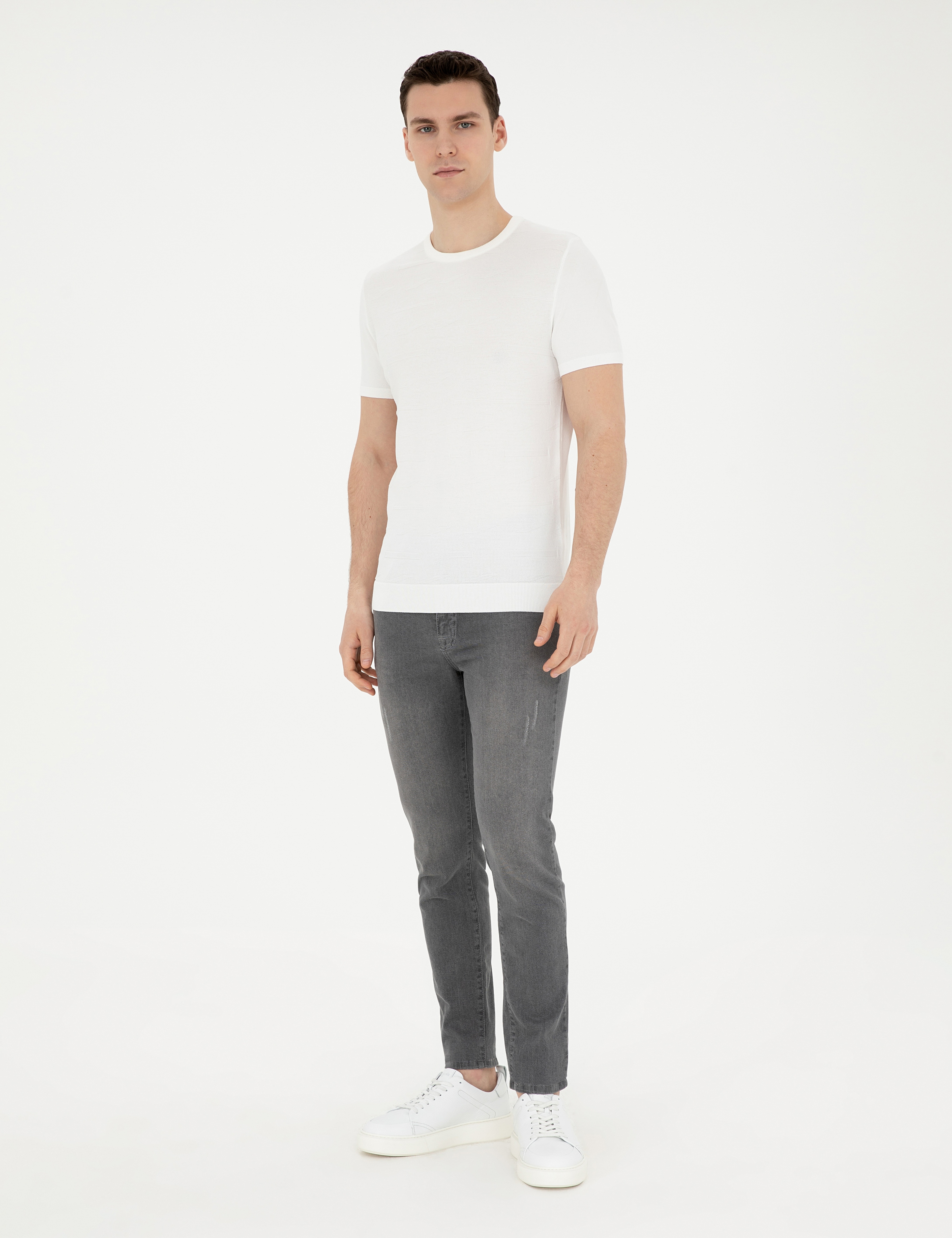 Beyaz Slim Fit Bisiklet Yaka Triko Tişört - Image 4