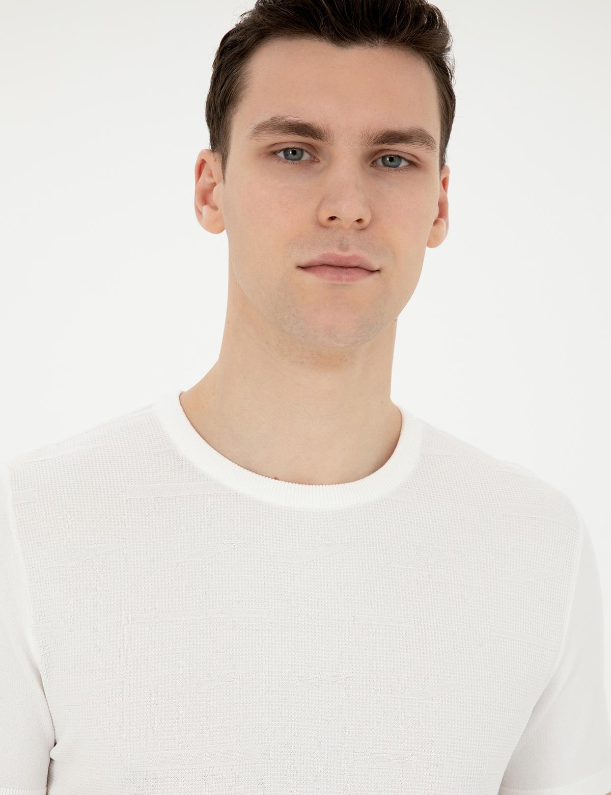 Beyaz Slim Fit Bisiklet Yaka Triko Tişört - 50287450001