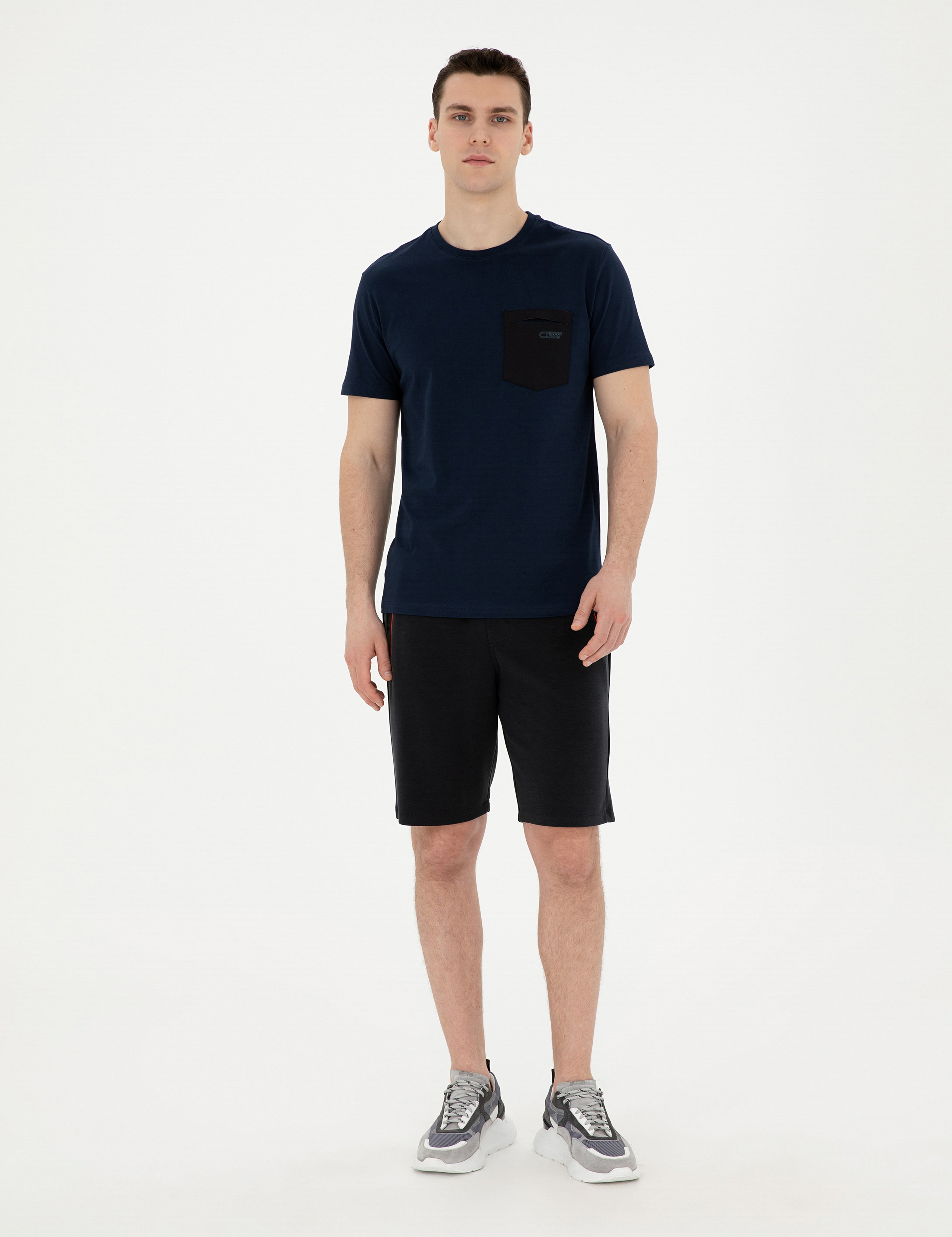 Siyah Slim Fit Örme Şort - Image 1