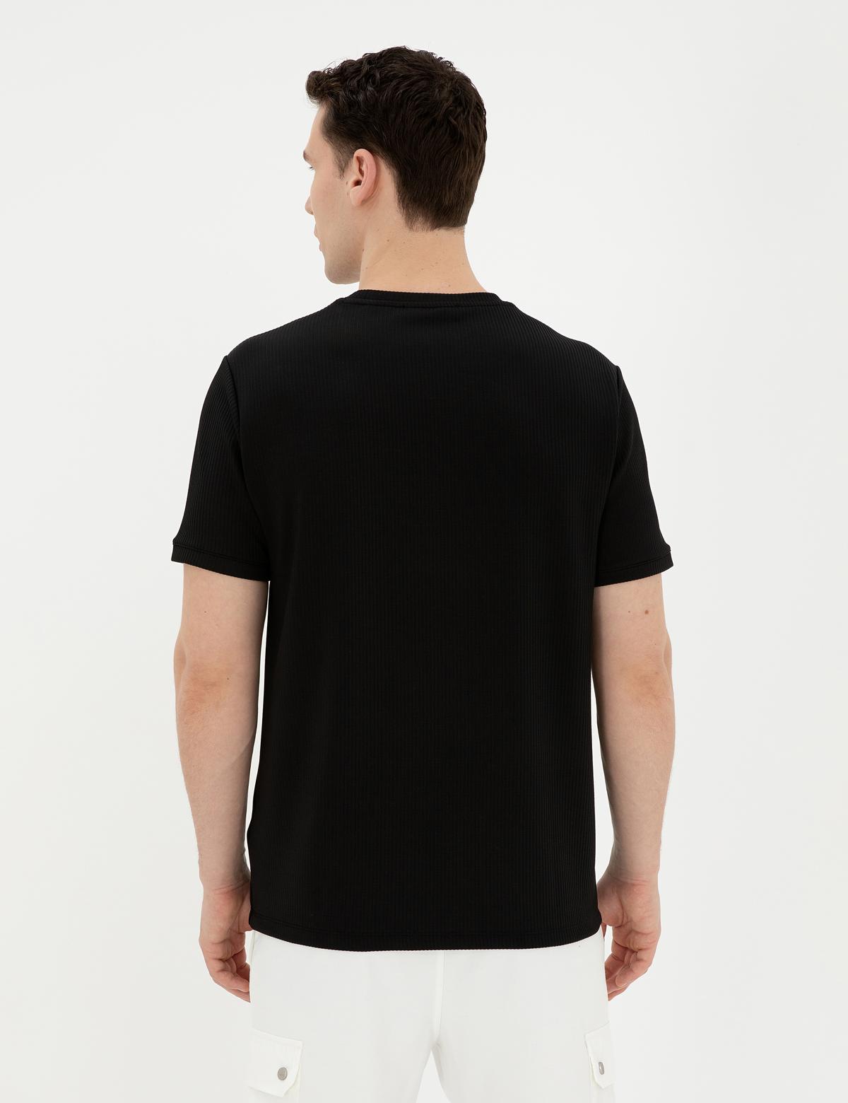 Siyah Regular Fit Tişört - 50282061013