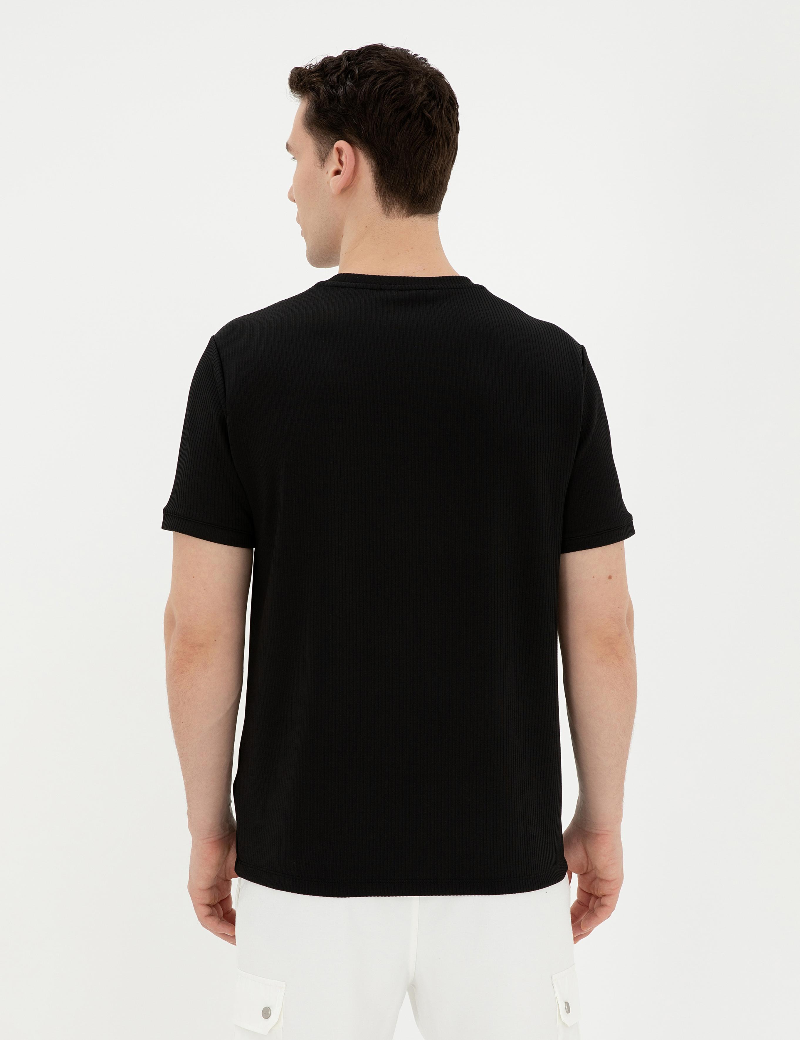 Siyah Regular Fit Tişört