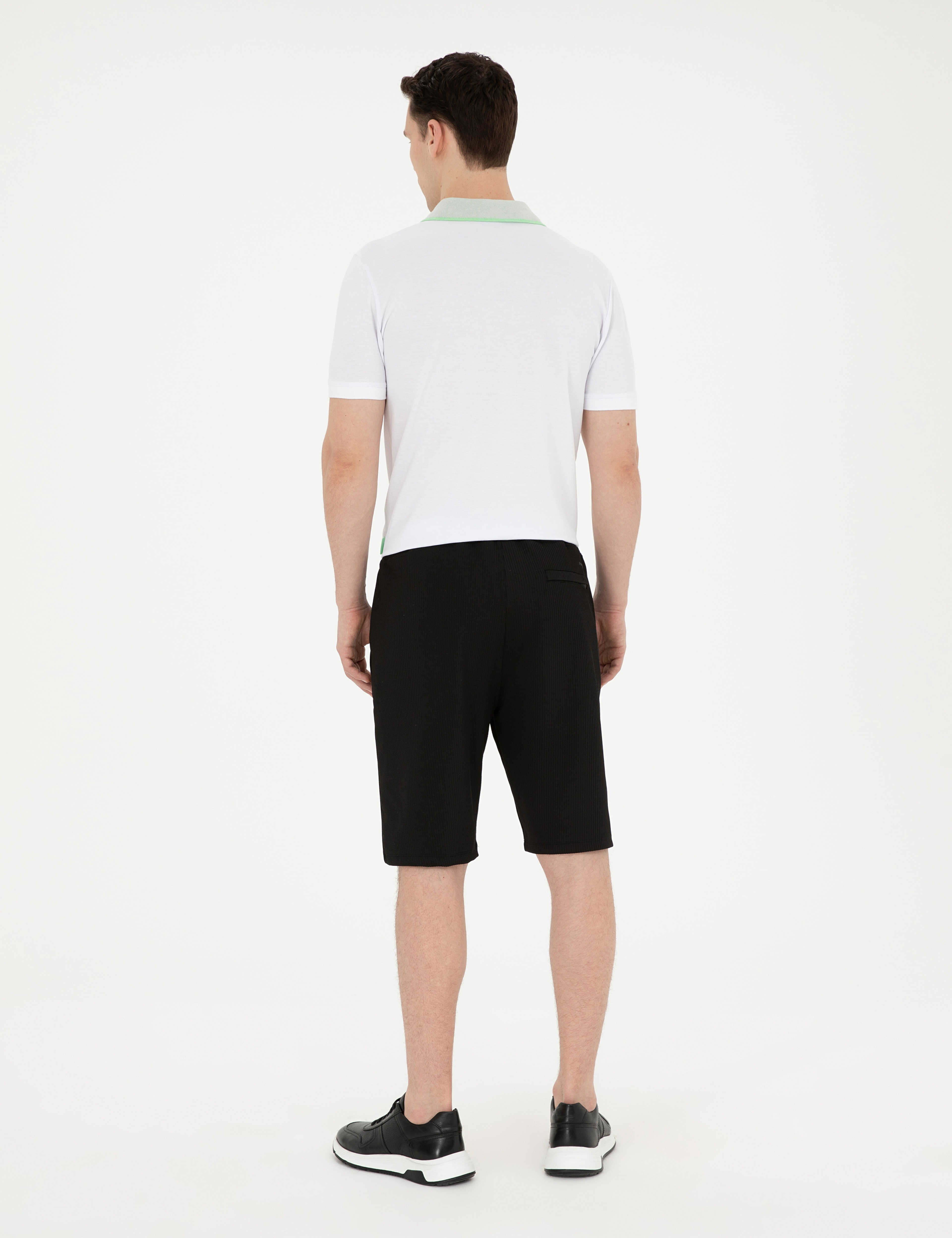 Siyah Regular Fit Örme Şort