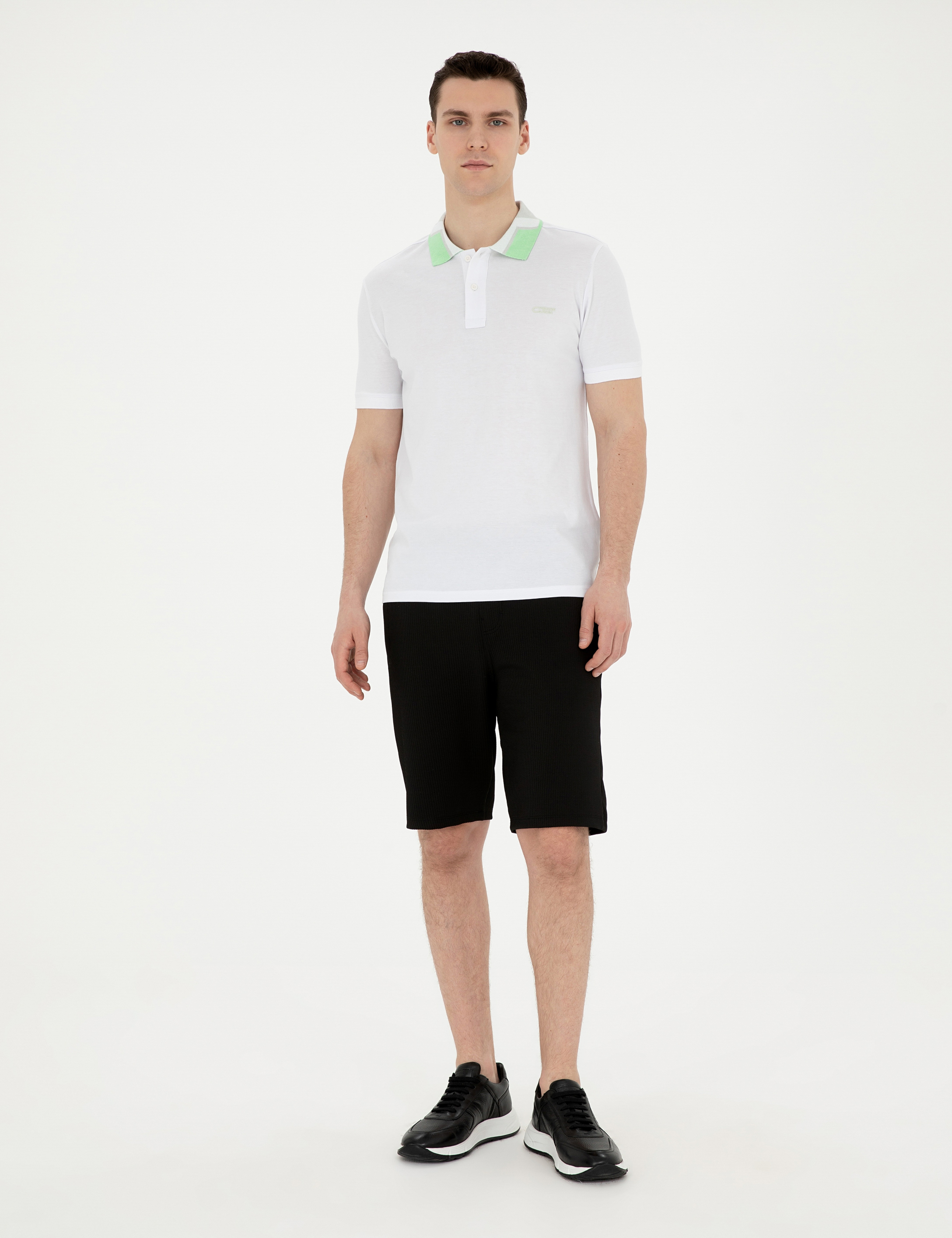 Siyah Regular Fit Örme Şort