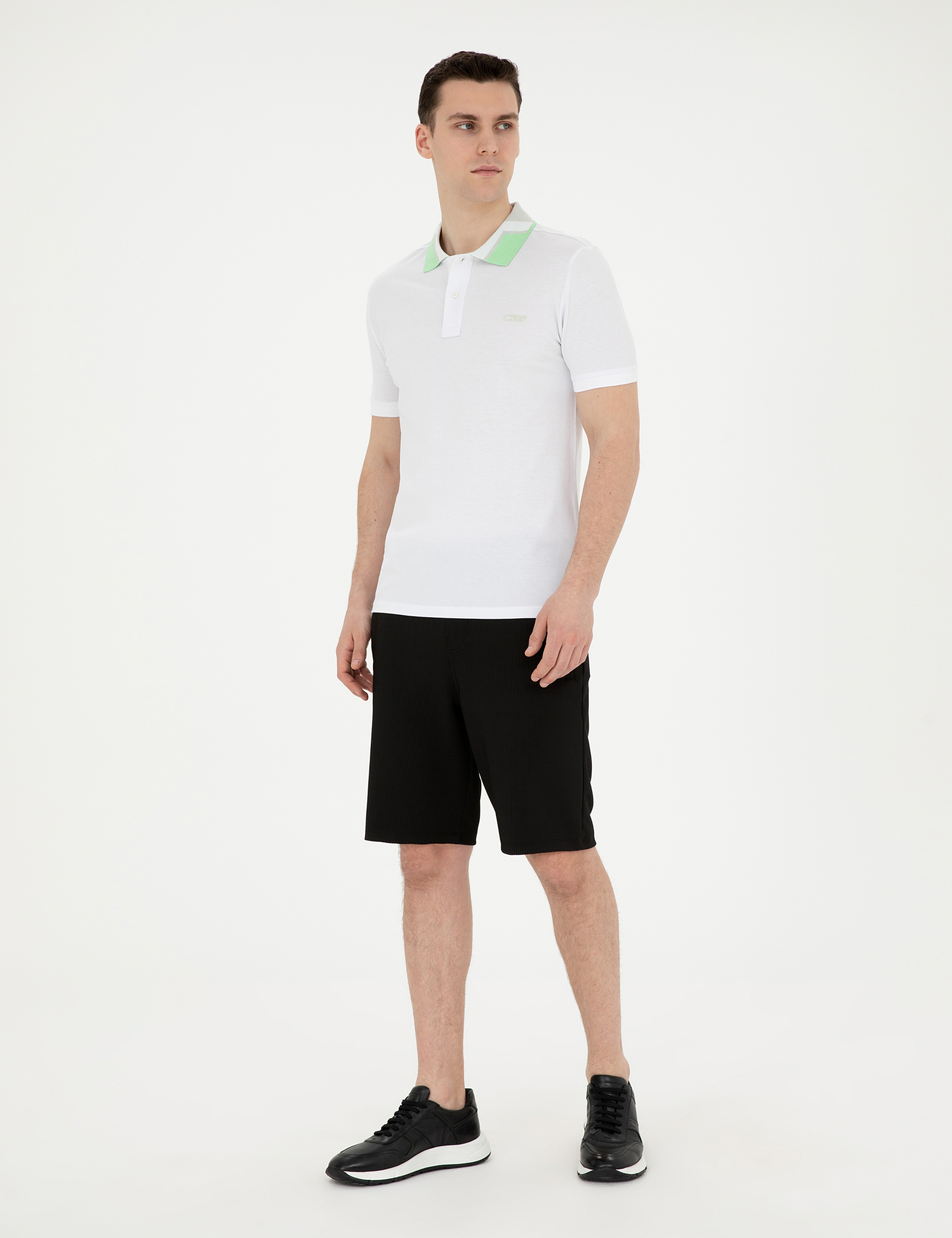 Siyah Regular Fit Örme Şort