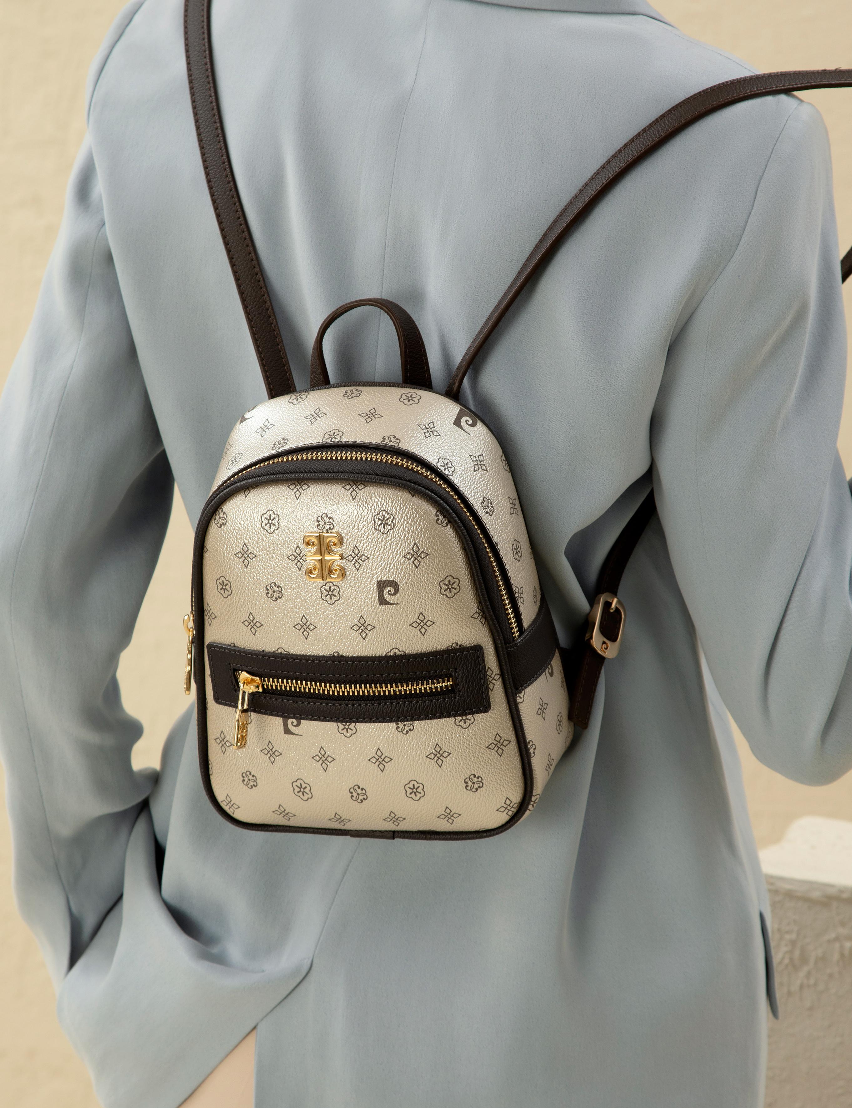 Altın Sırt Çantası