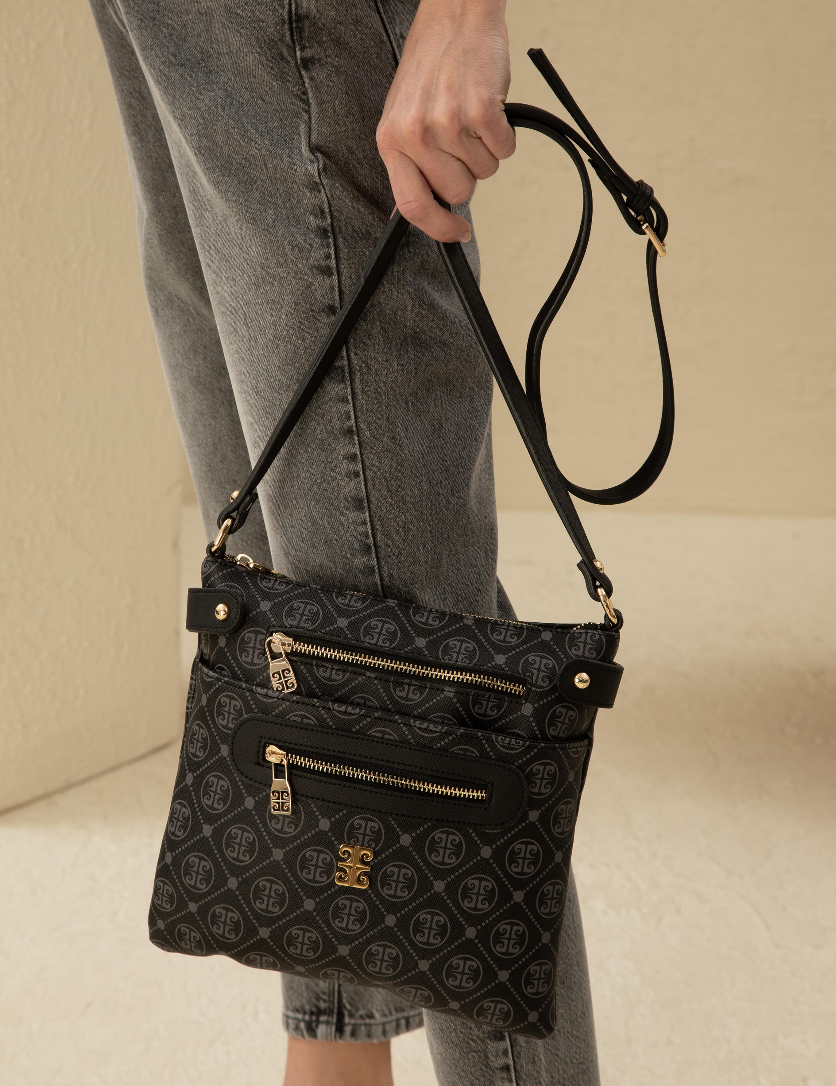 Siyah Çapraz Çanta