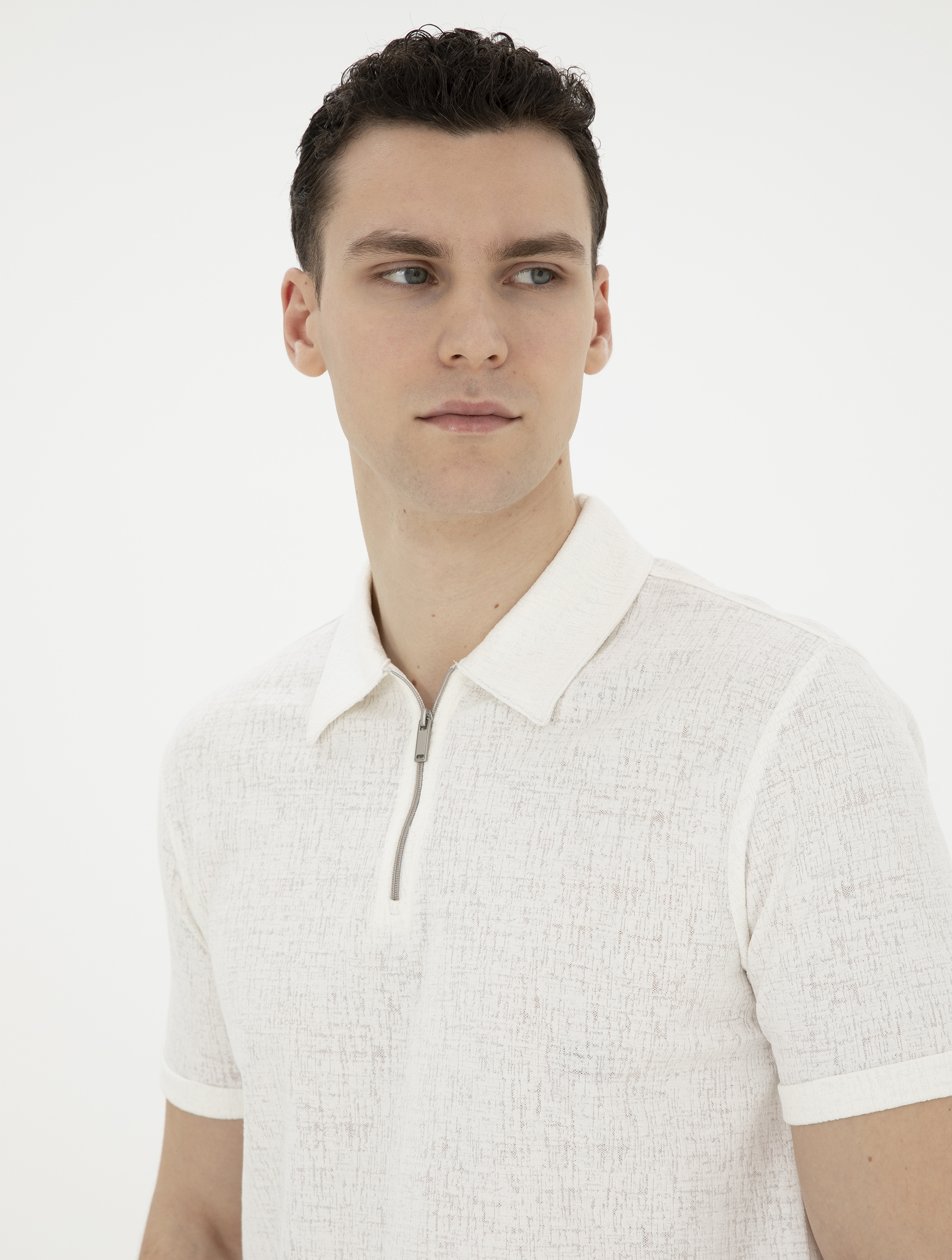 Ekru Slim Fit Tişört - Image 2