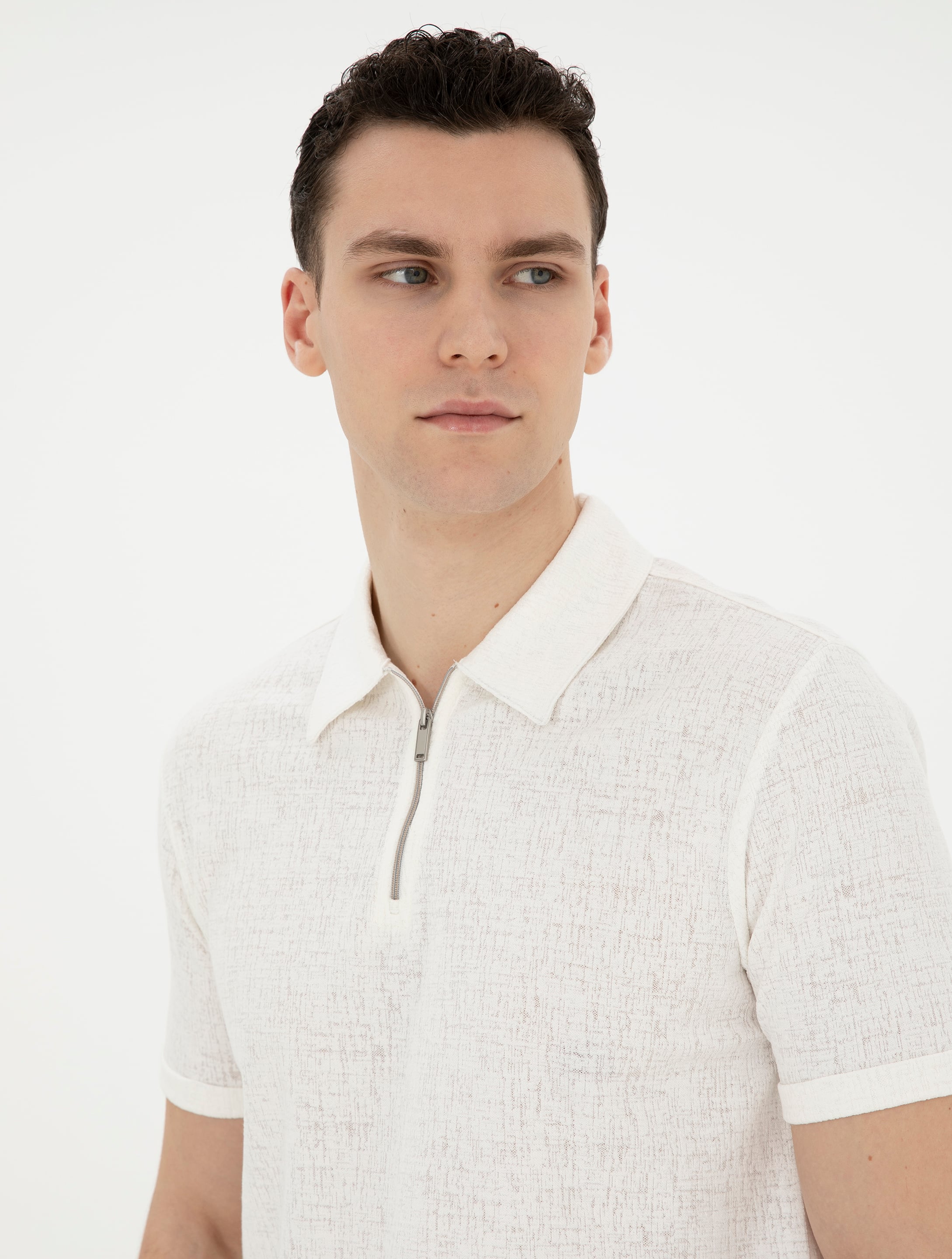 Ekru Slim Fit Tişört