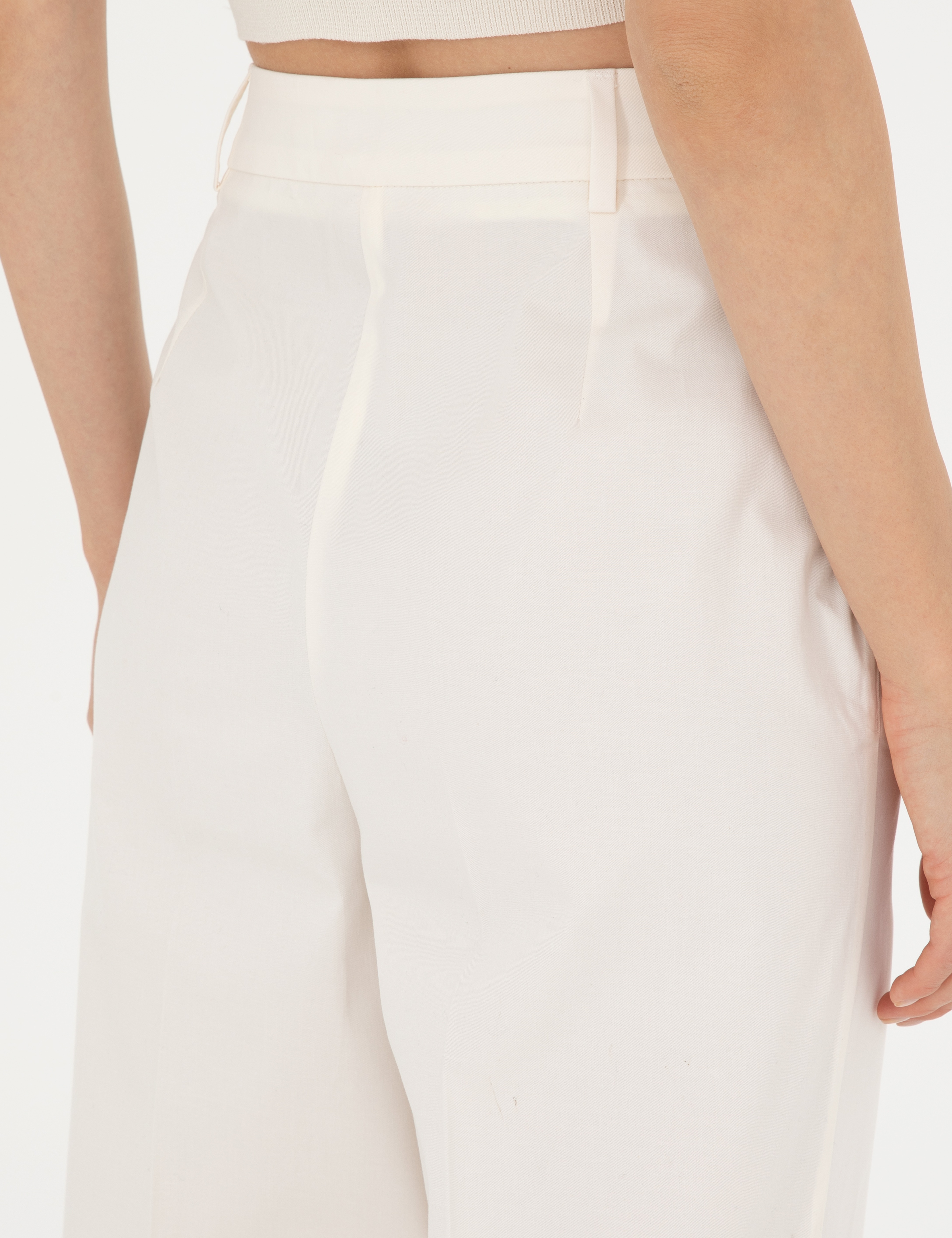 Beyaz Yüksek Bel Straight Fit Pantolon