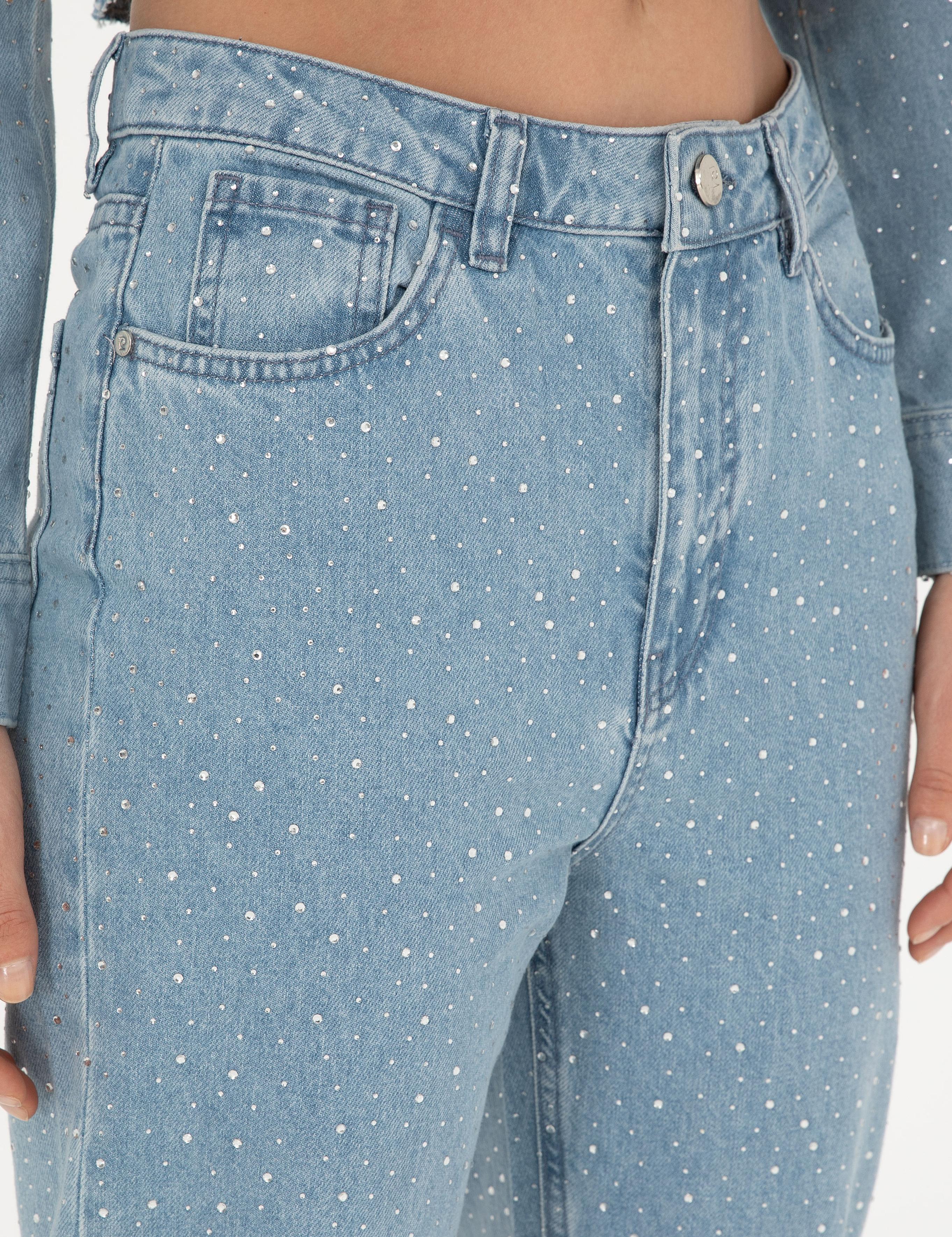 Açık Mavi Parlak Taşlı Mom Fit Jean Pantolon