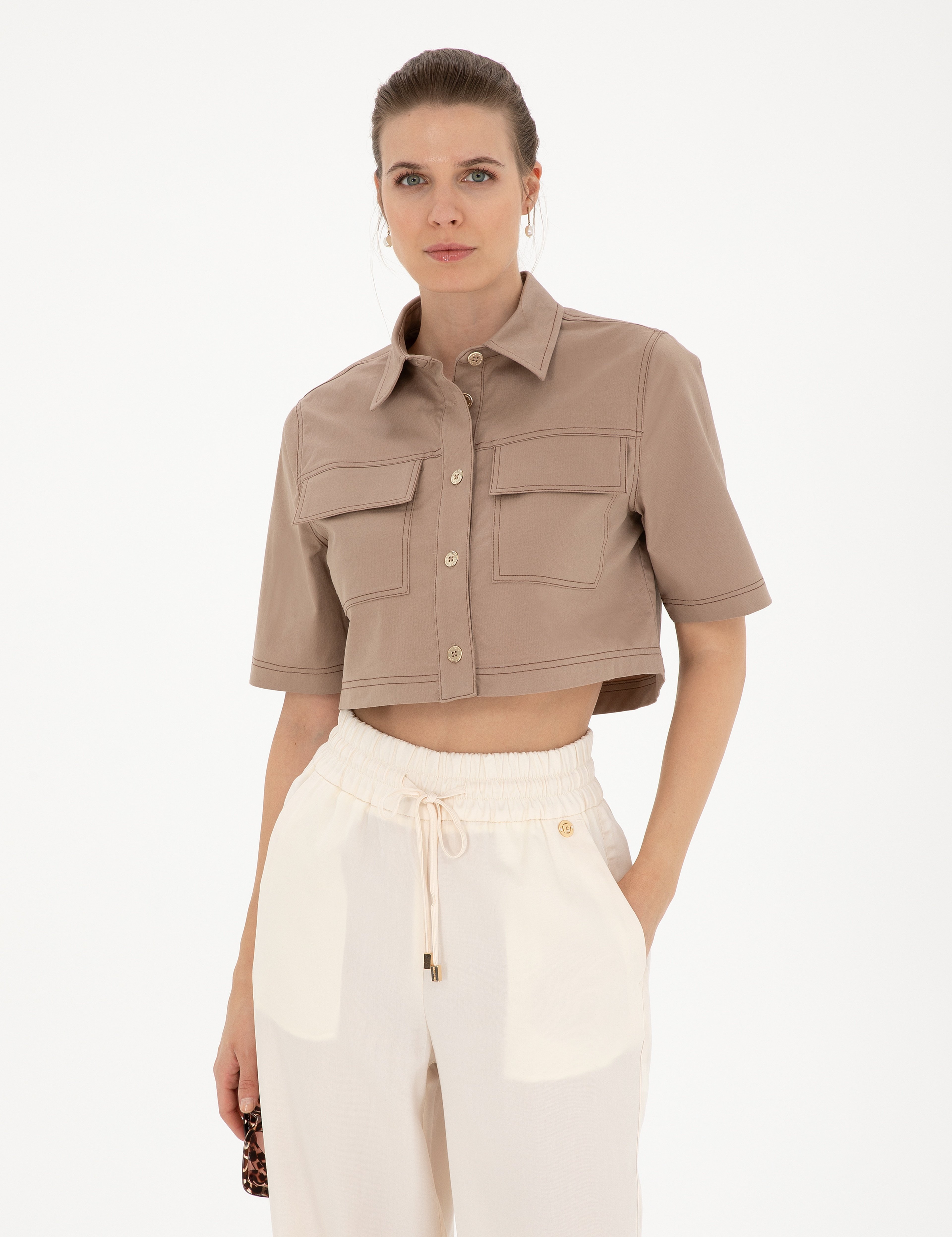 Bej Crop Top Kısa Kollu Gömlek - Image 1