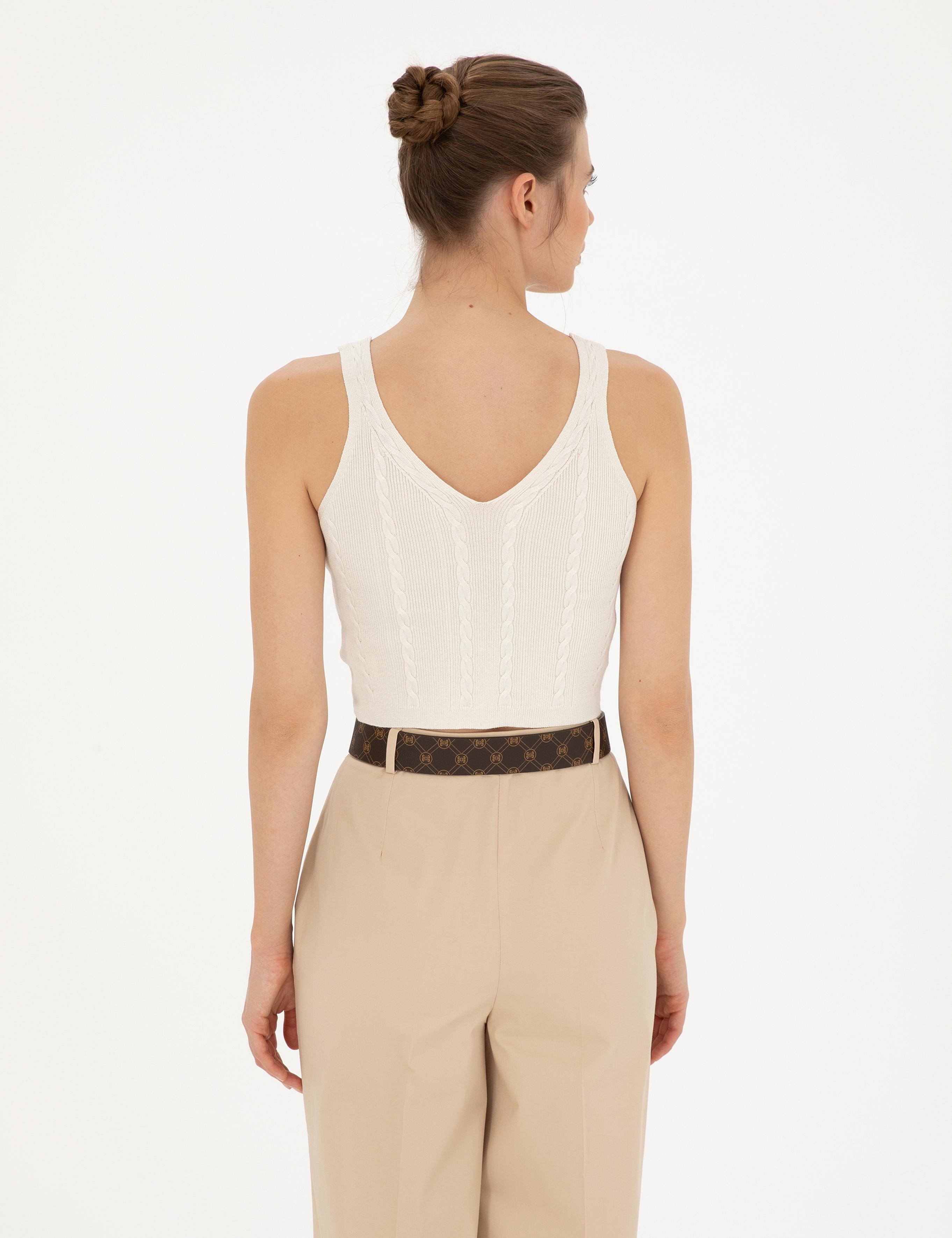 Beyaz Crop Top Triko Bluz