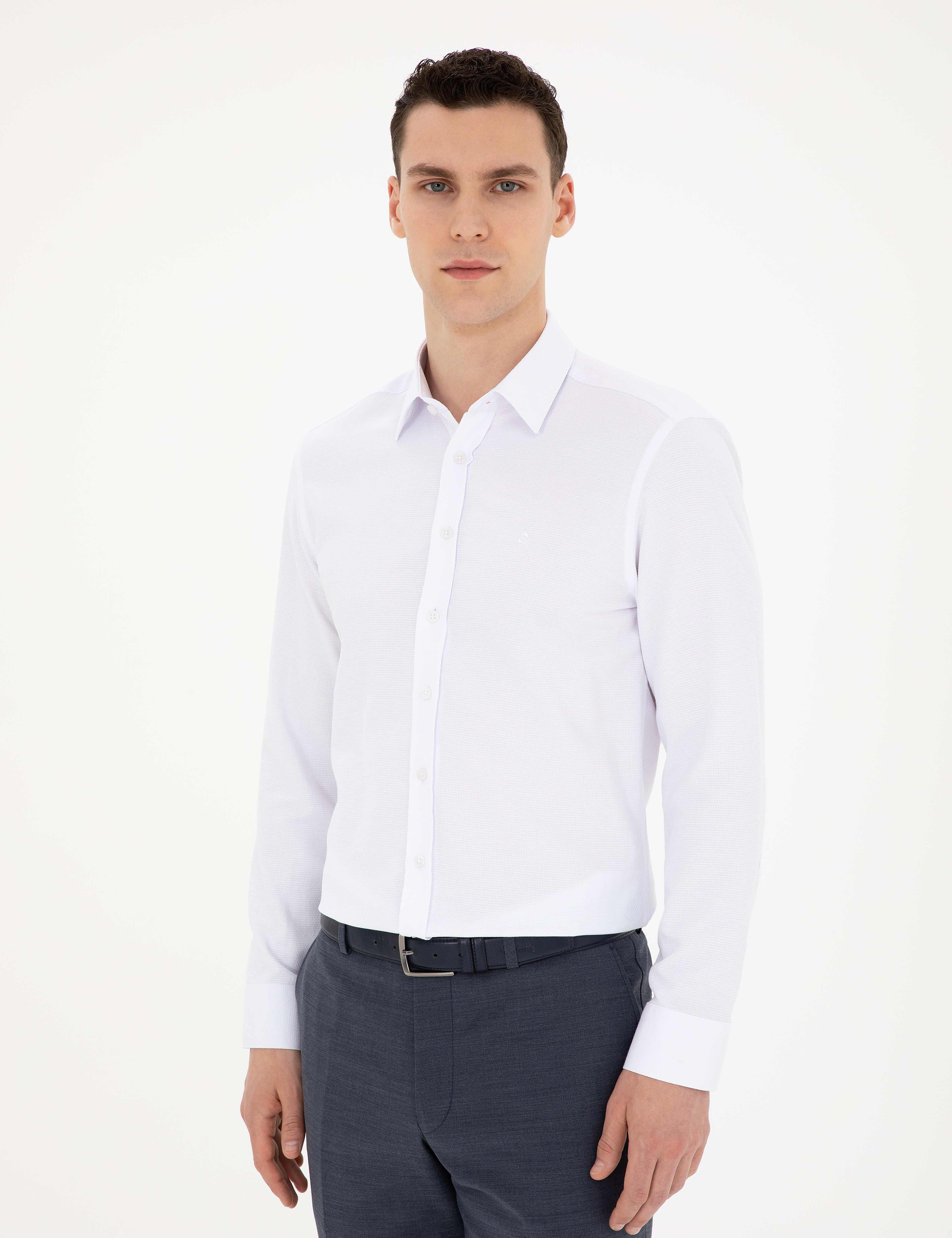 Beyaz Slim Fit Armürlü Uzun Kollu Gömlek
