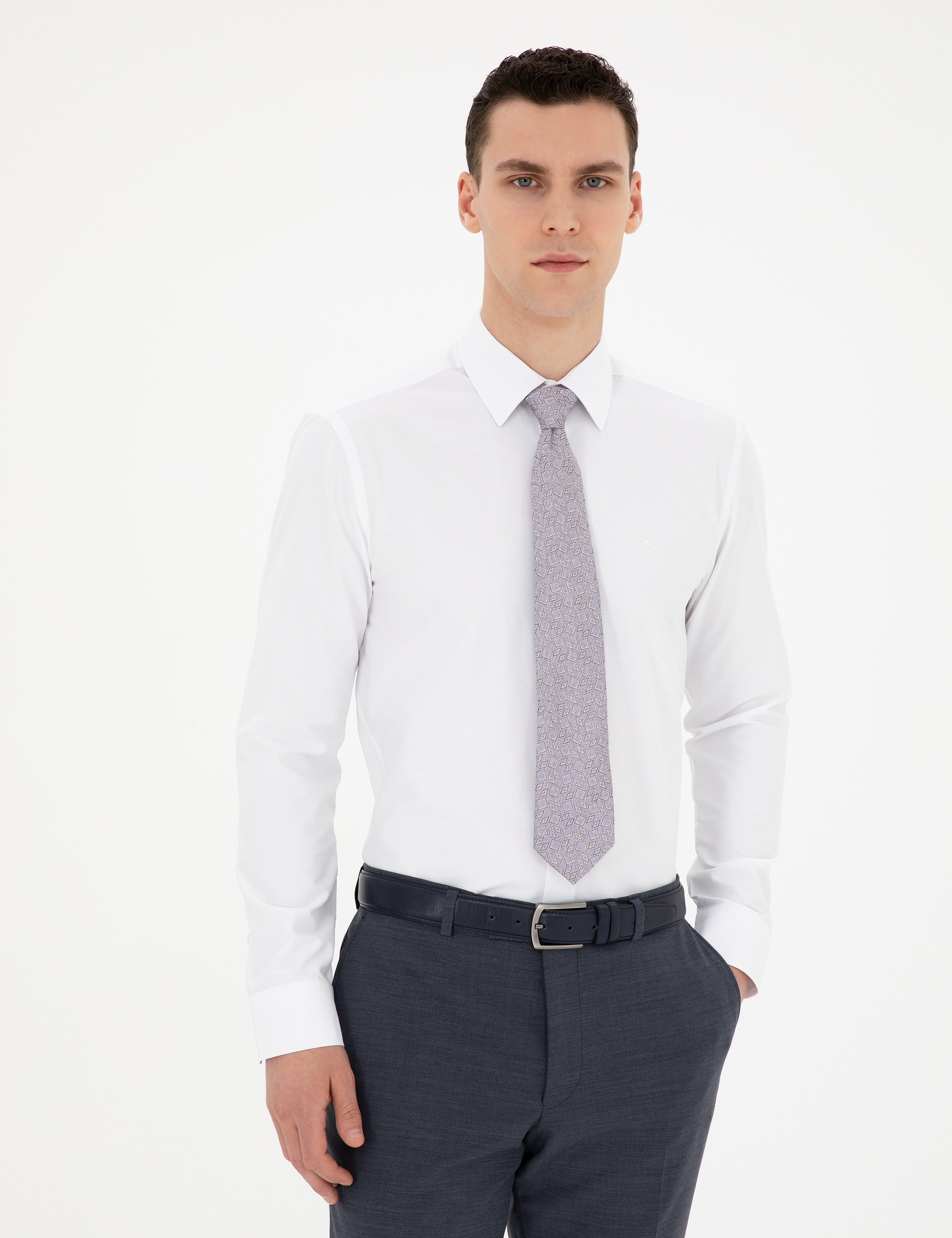 Beyaz Slim Fit Uzun Kollu Basic Gömlek
